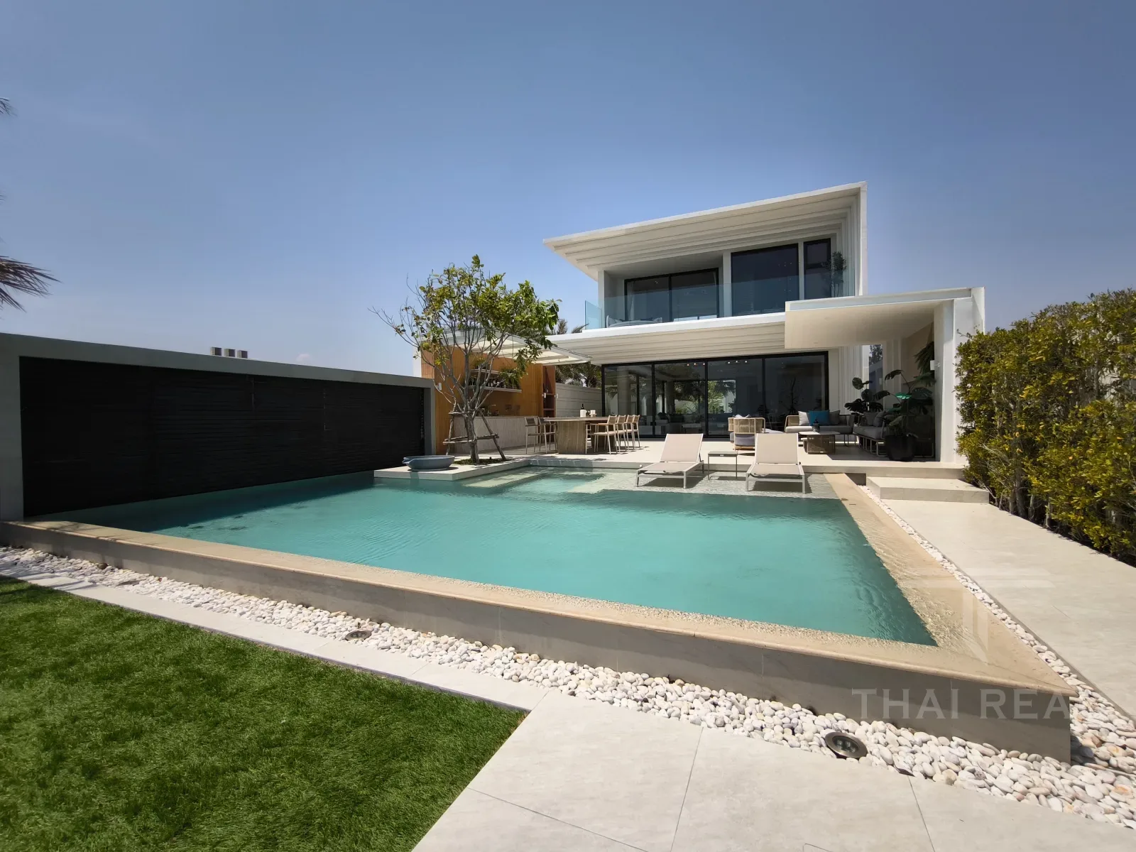 Villa with Private Beach – photo 12