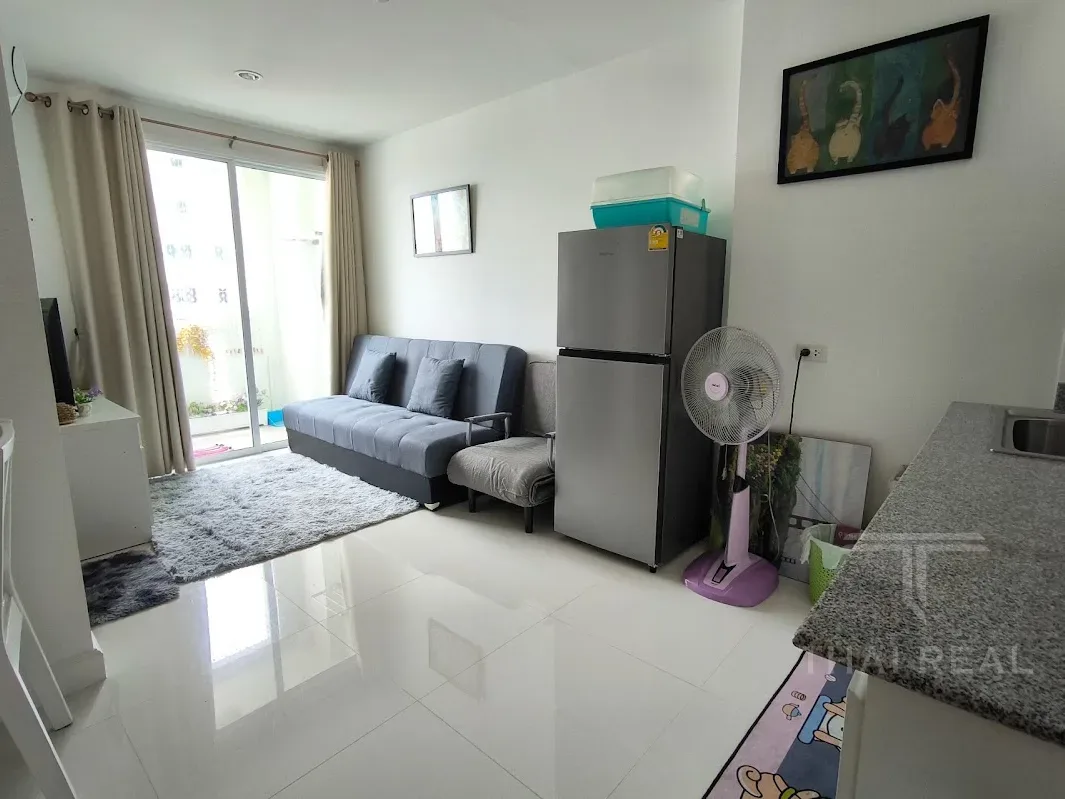Seaside City Apartment