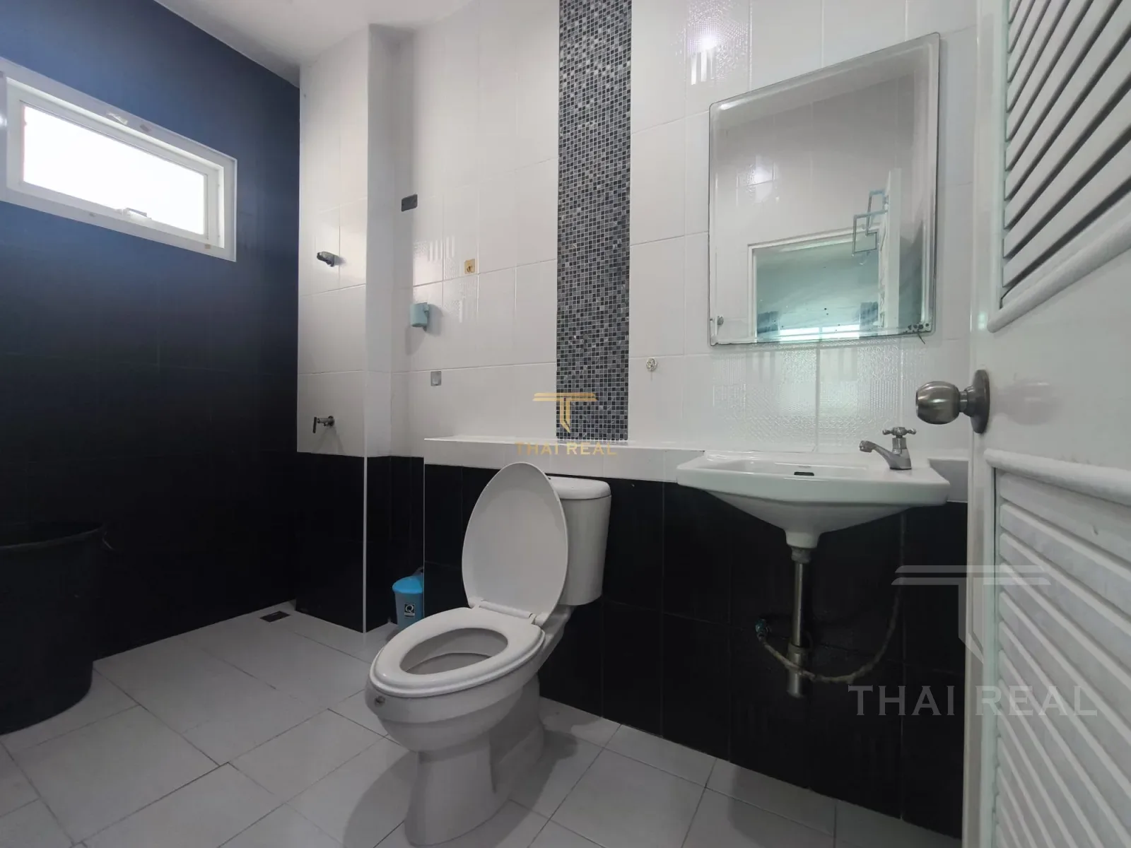 Cozy Family House in Sam Phraya – photo 16