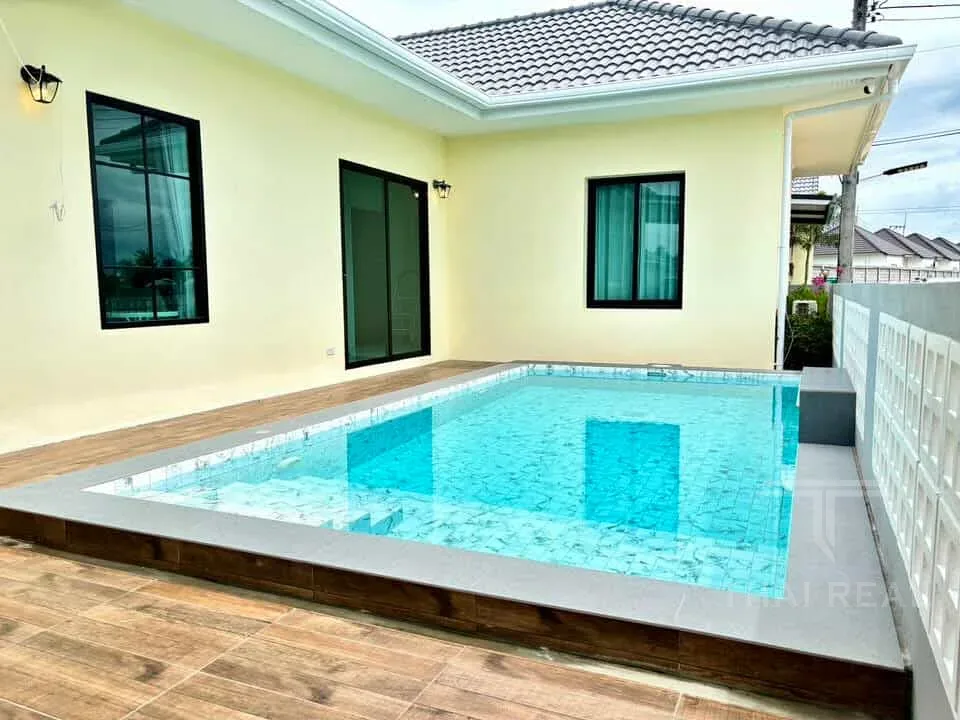 Sam Phraya Luxury Pool Villa