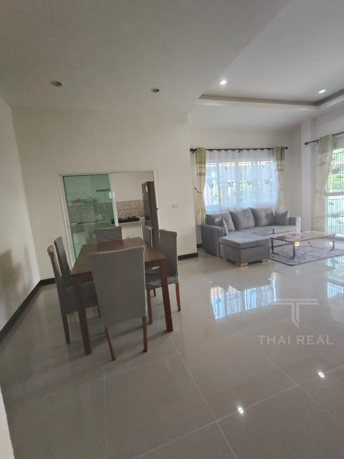 Family House, Sam Phraya – photo 9