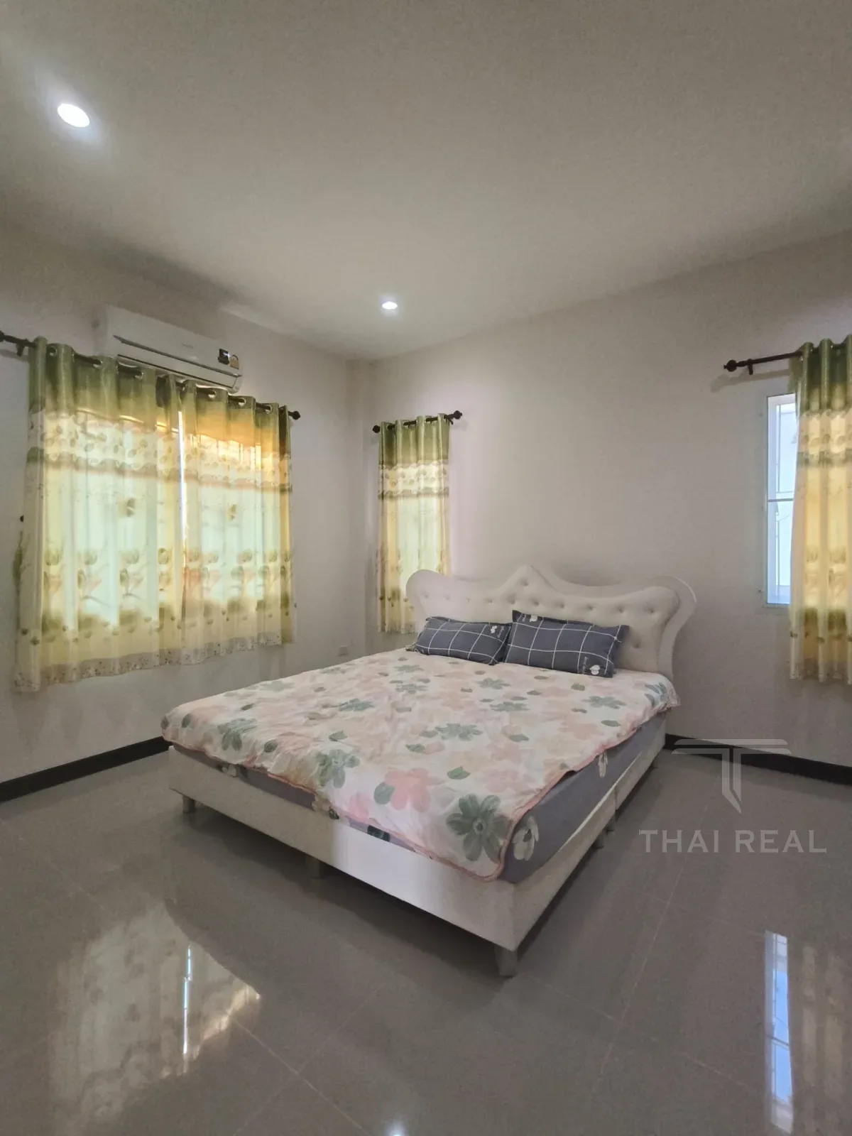 Family House, Sam Phraya – photo 10