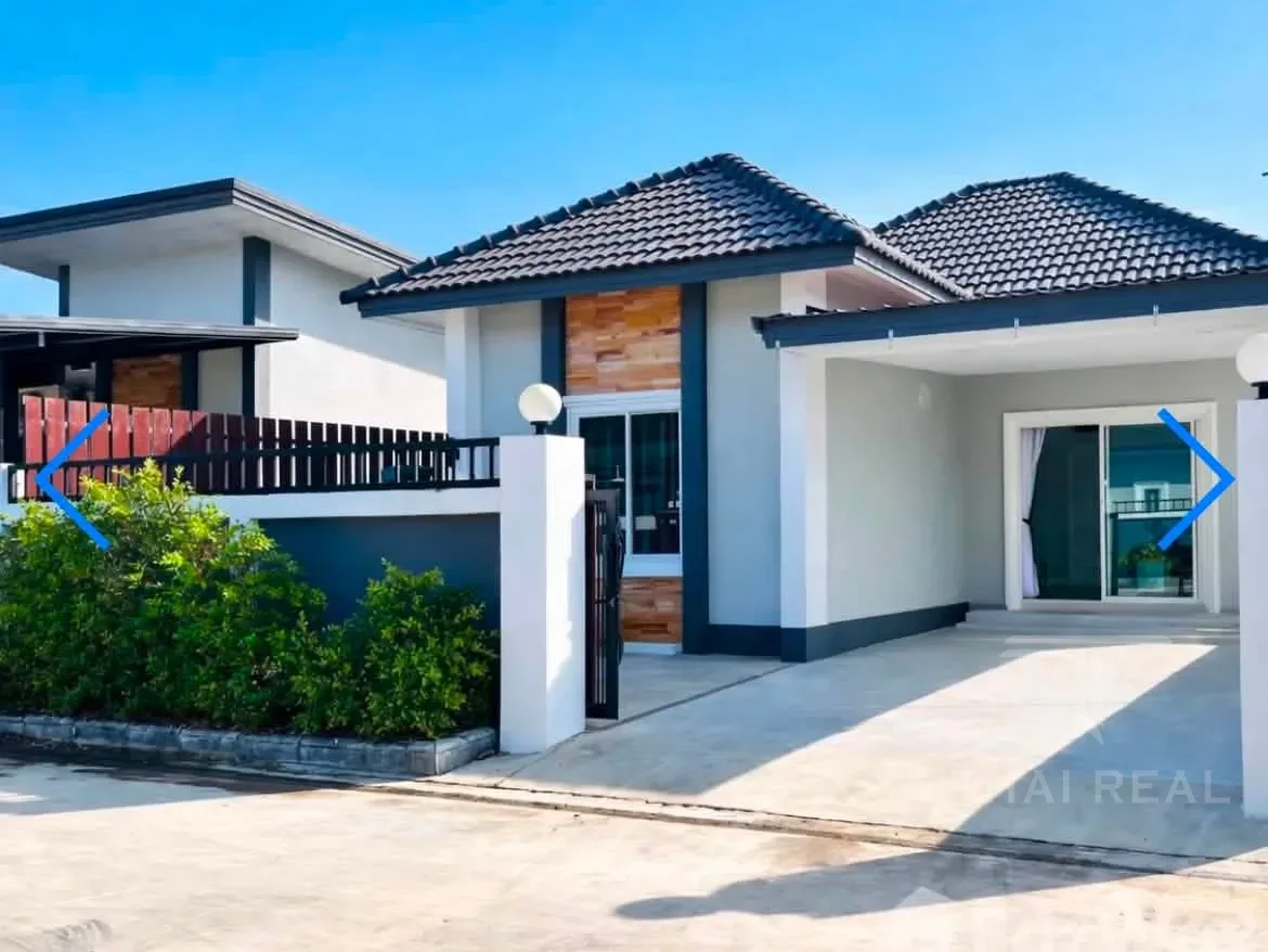 New Corner House, Mountain View (The Best Home)