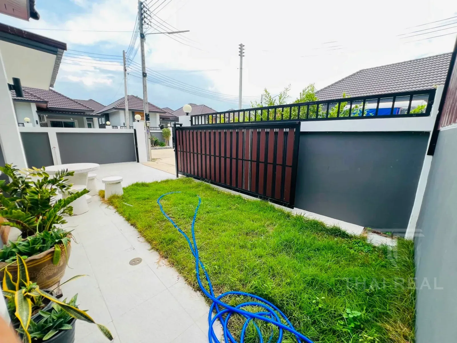 New Corner House, Mountain View (The Best Home) – photo 5