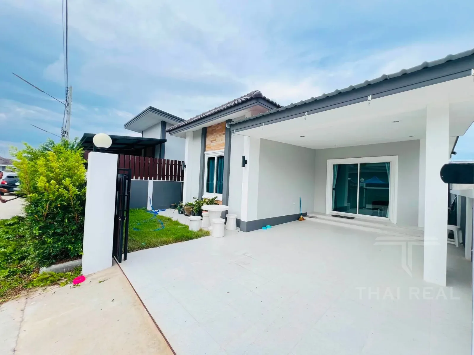 New Corner House, Mountain View (The Best Home) – photo 3