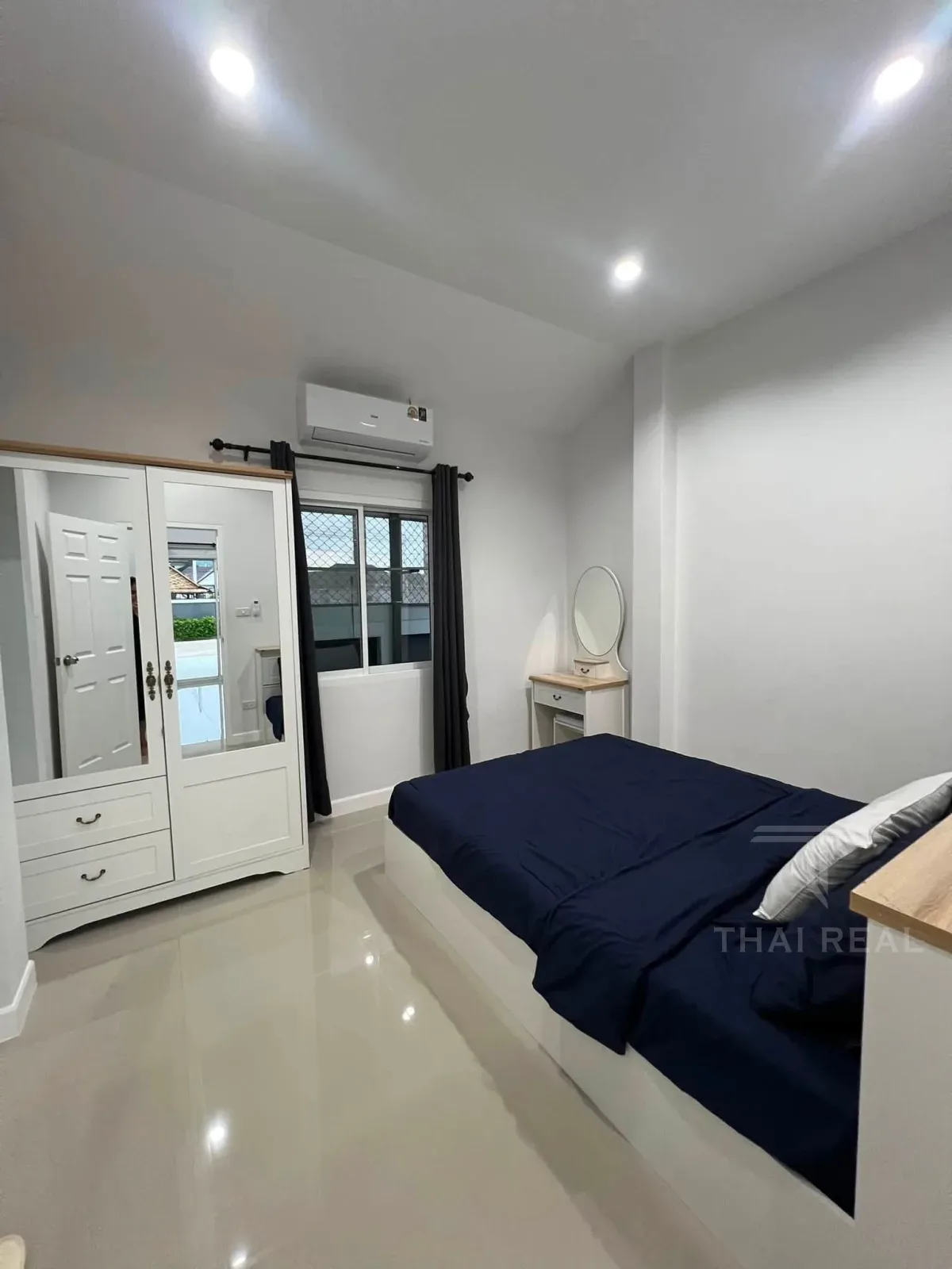 New Corner House, Mountain View (The Best Home) – photo 11