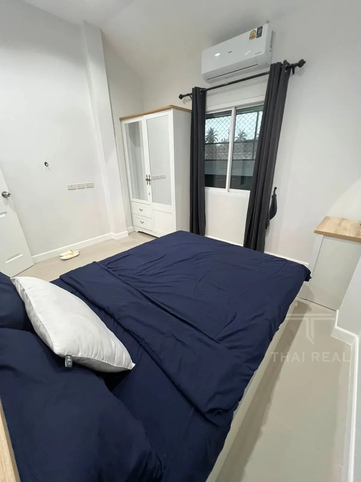 New Corner House, Mountain View (The Best Home) – photo 12
