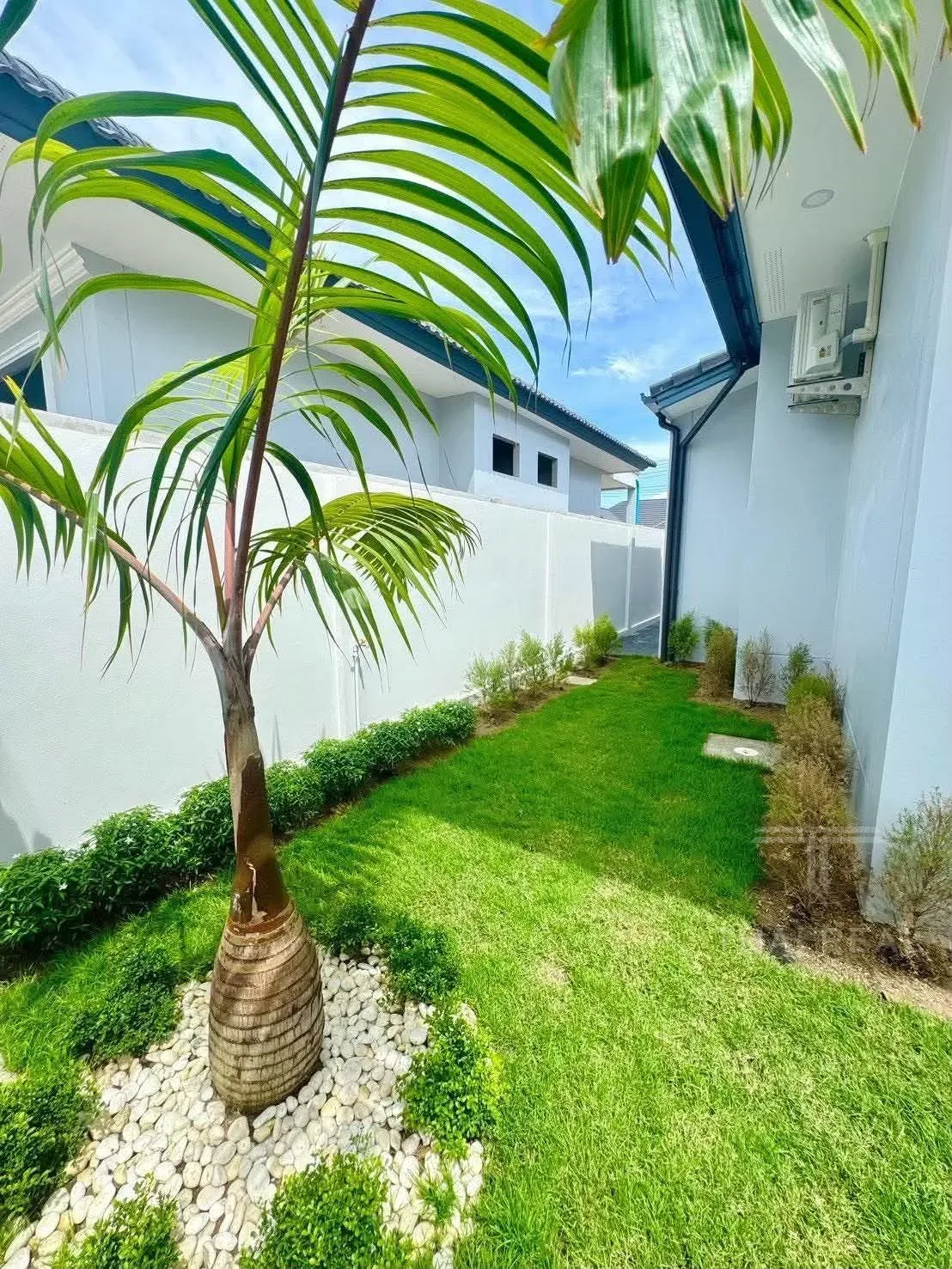 FullRich 3-Bed House with Facilities – photo 13