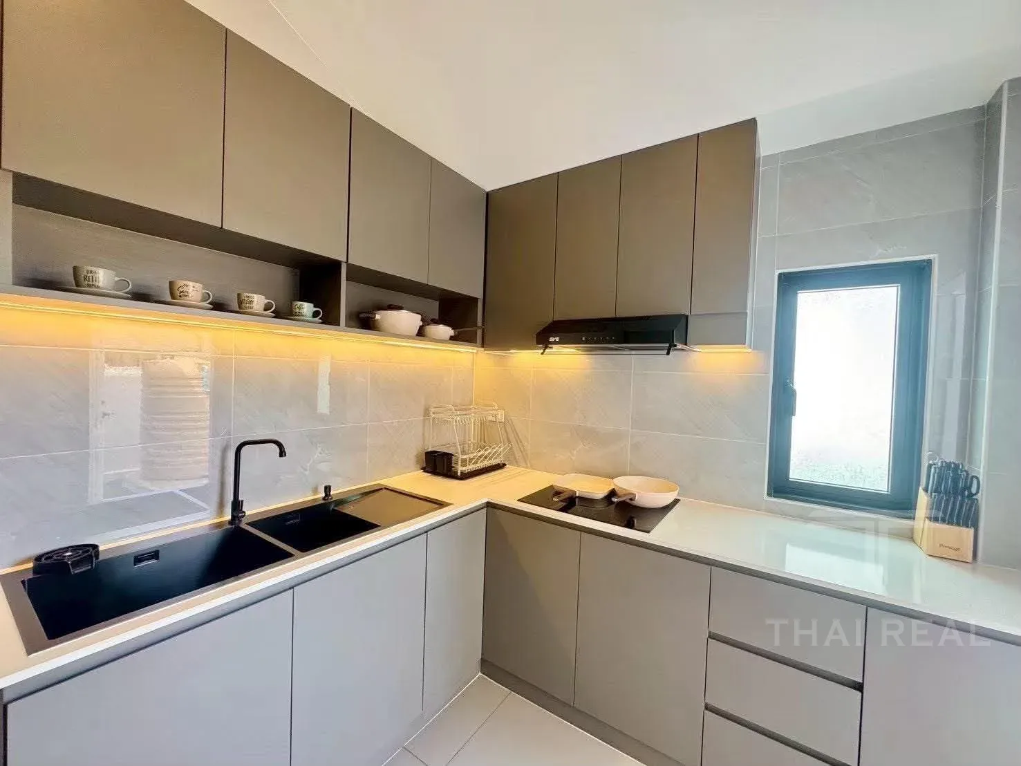 FullRich 3-Bed House with Facilities – photo 4