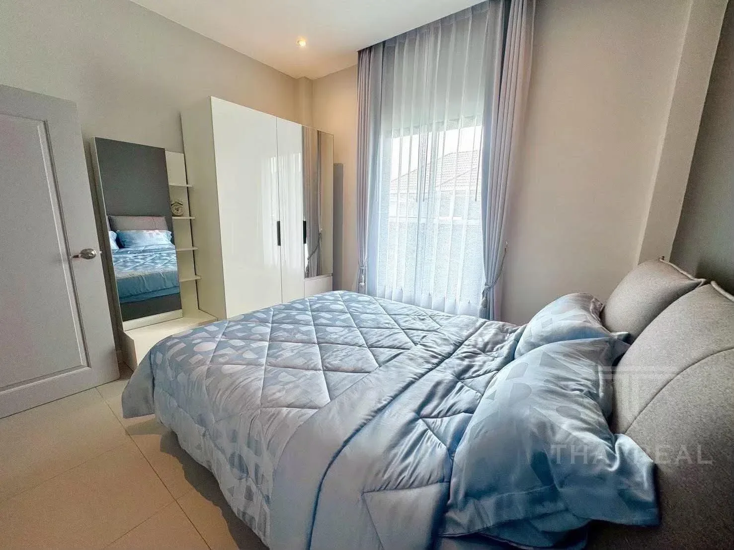 FullRich 3-Bed House with Facilities – photo 7
