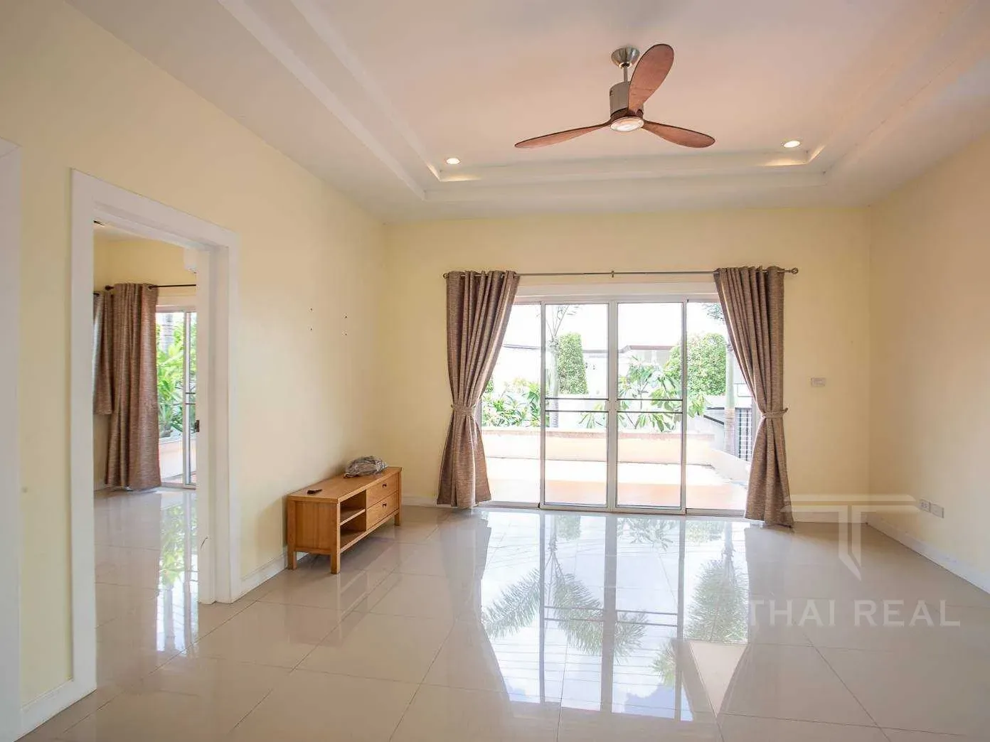 Villa with Emerald Scenery – photo 10