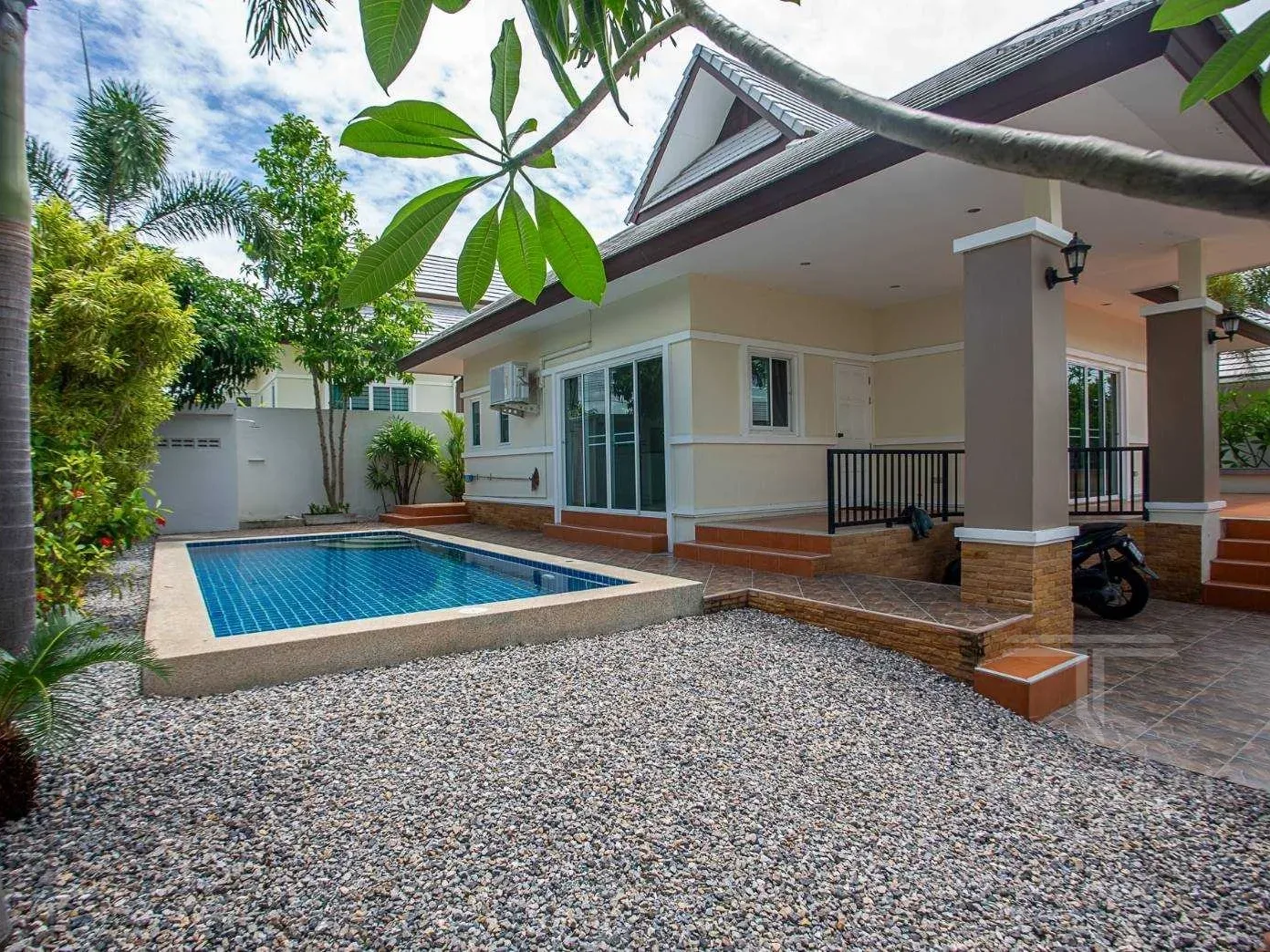 Villa with Emerald Scenery