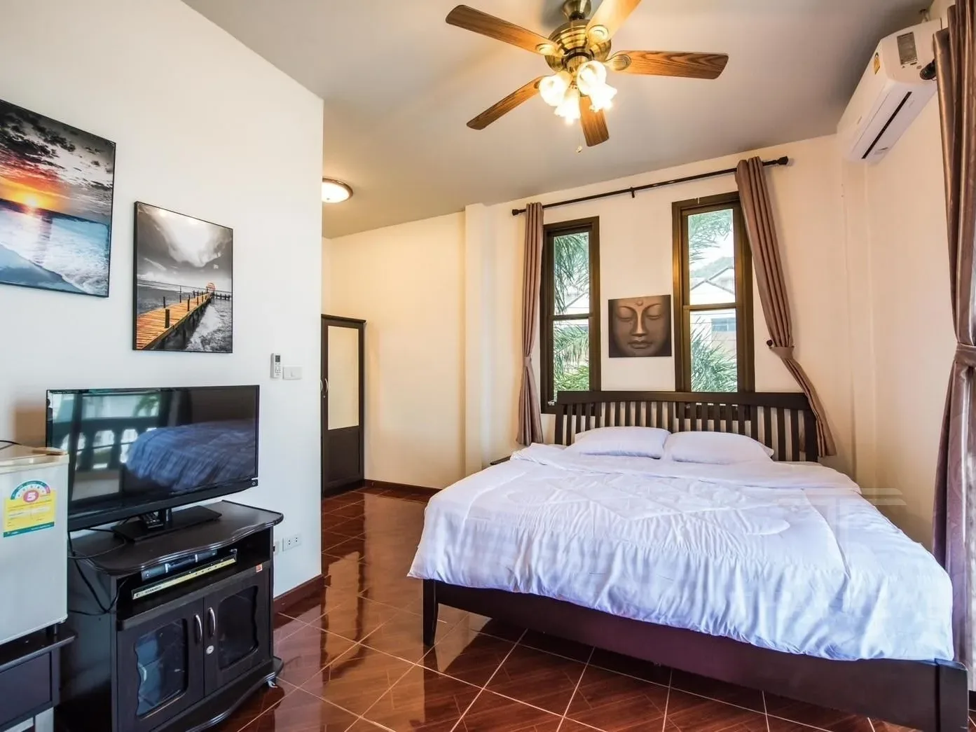 Villa with Jacuzzi – photo 13