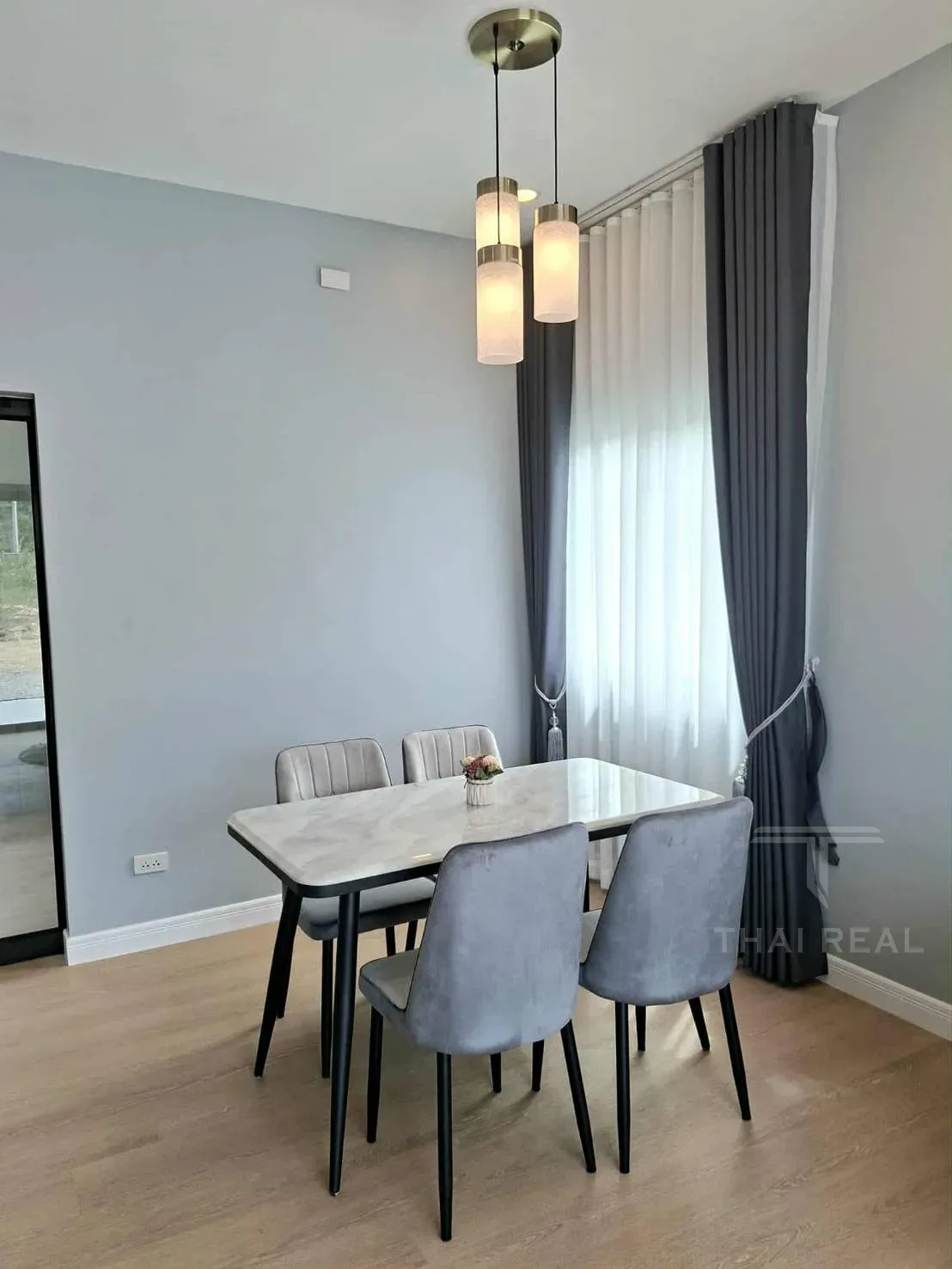 Modern Detached House – photo 5