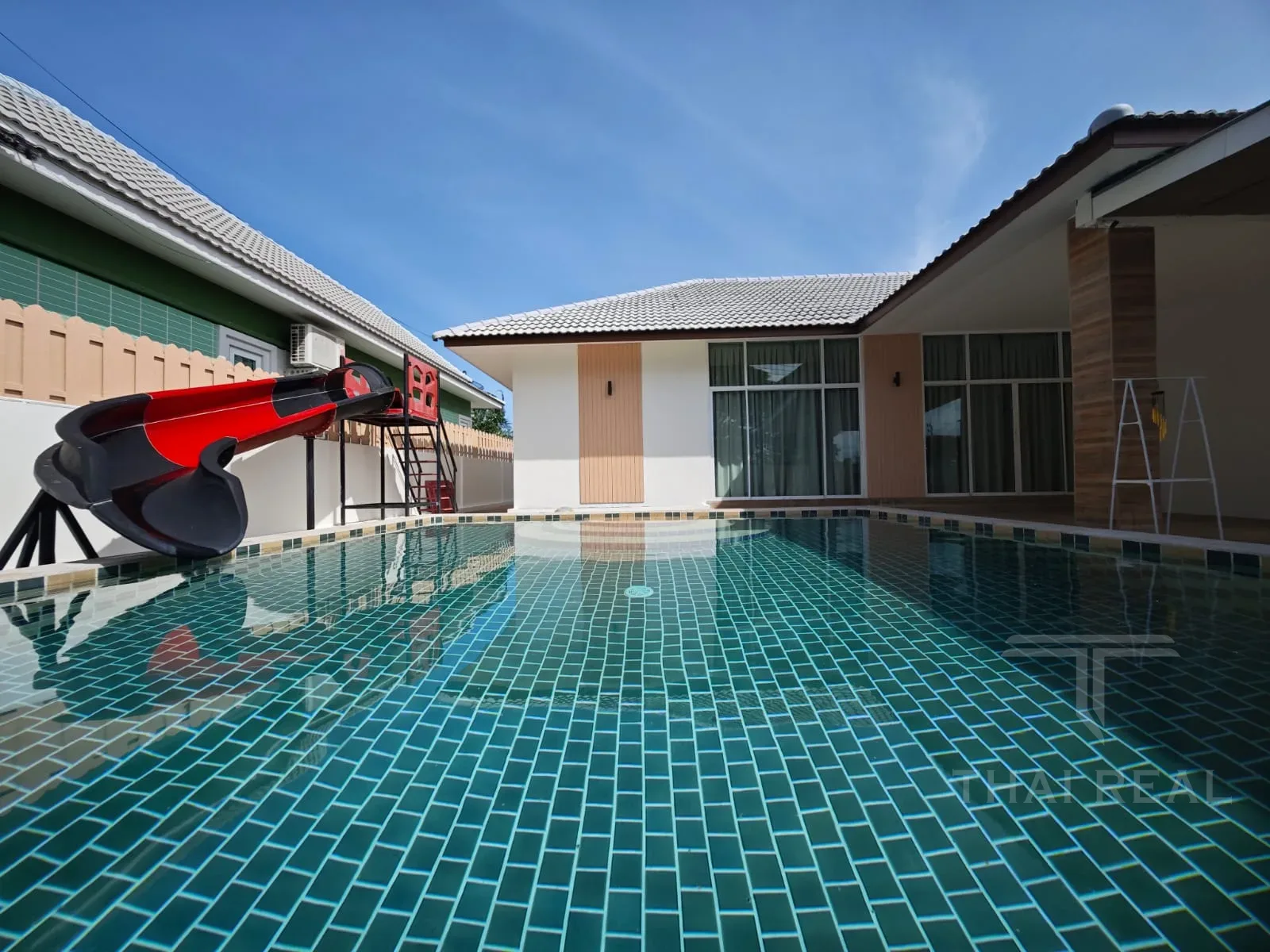 Family Pool Villa