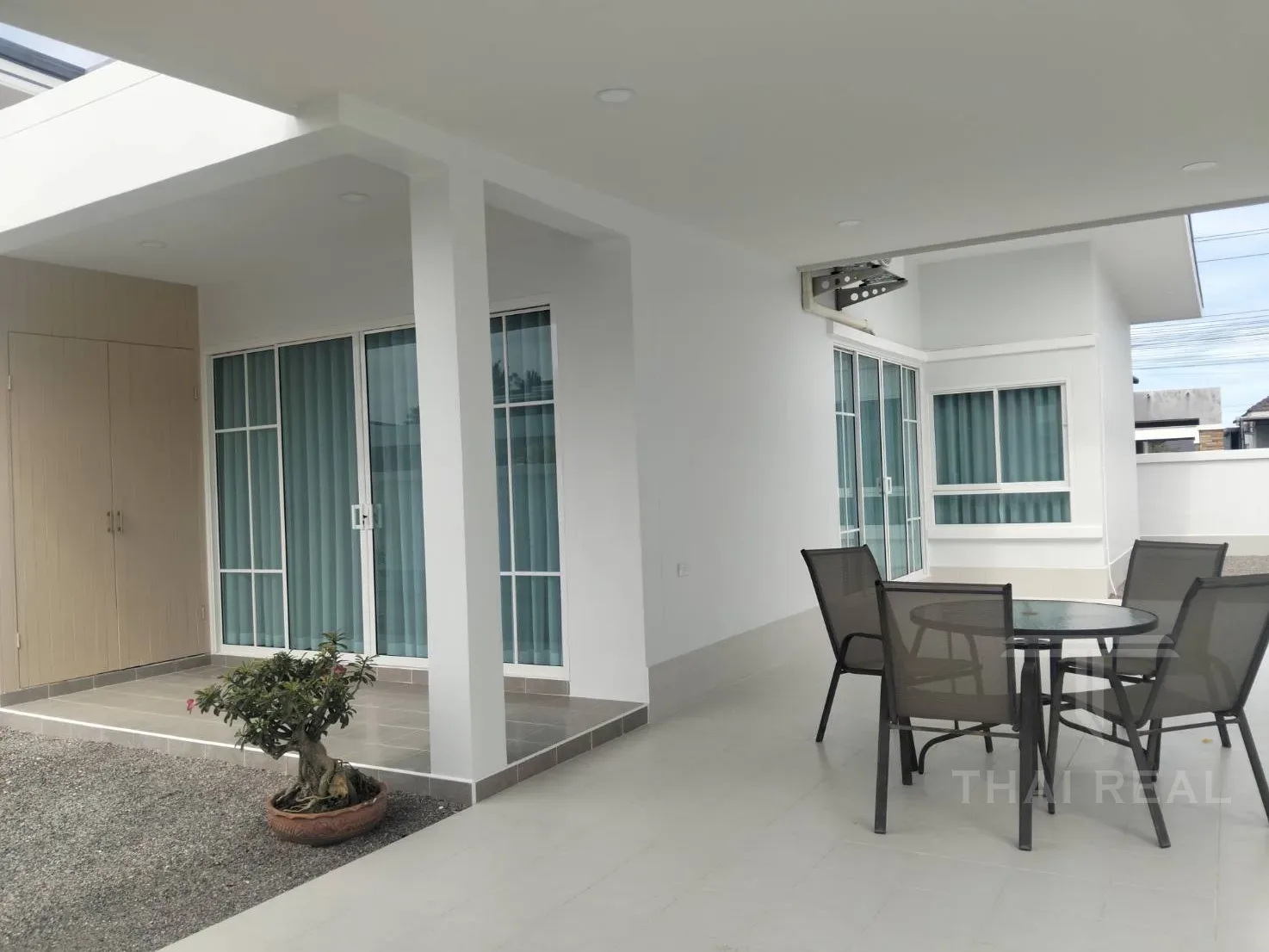 Pinnacle House – photo 8