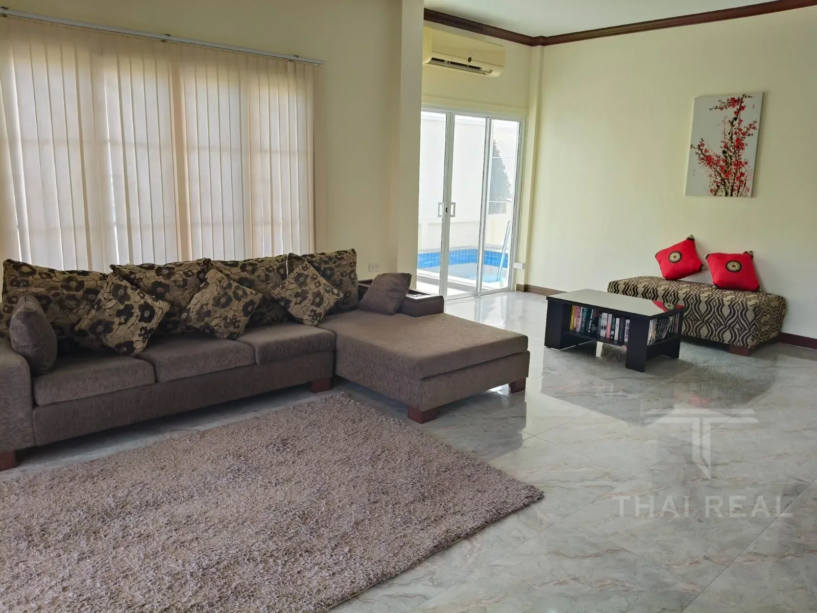 Pet-Friendly Pool Villa – photo 6