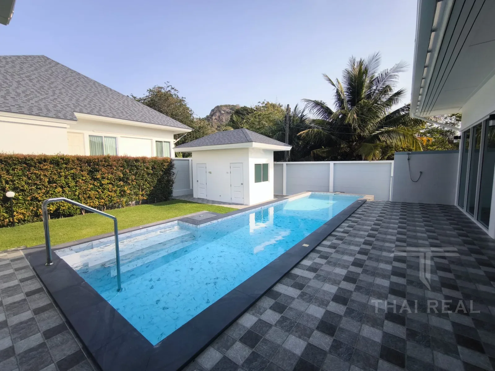 Mountain-View Pool Villa – photo 3