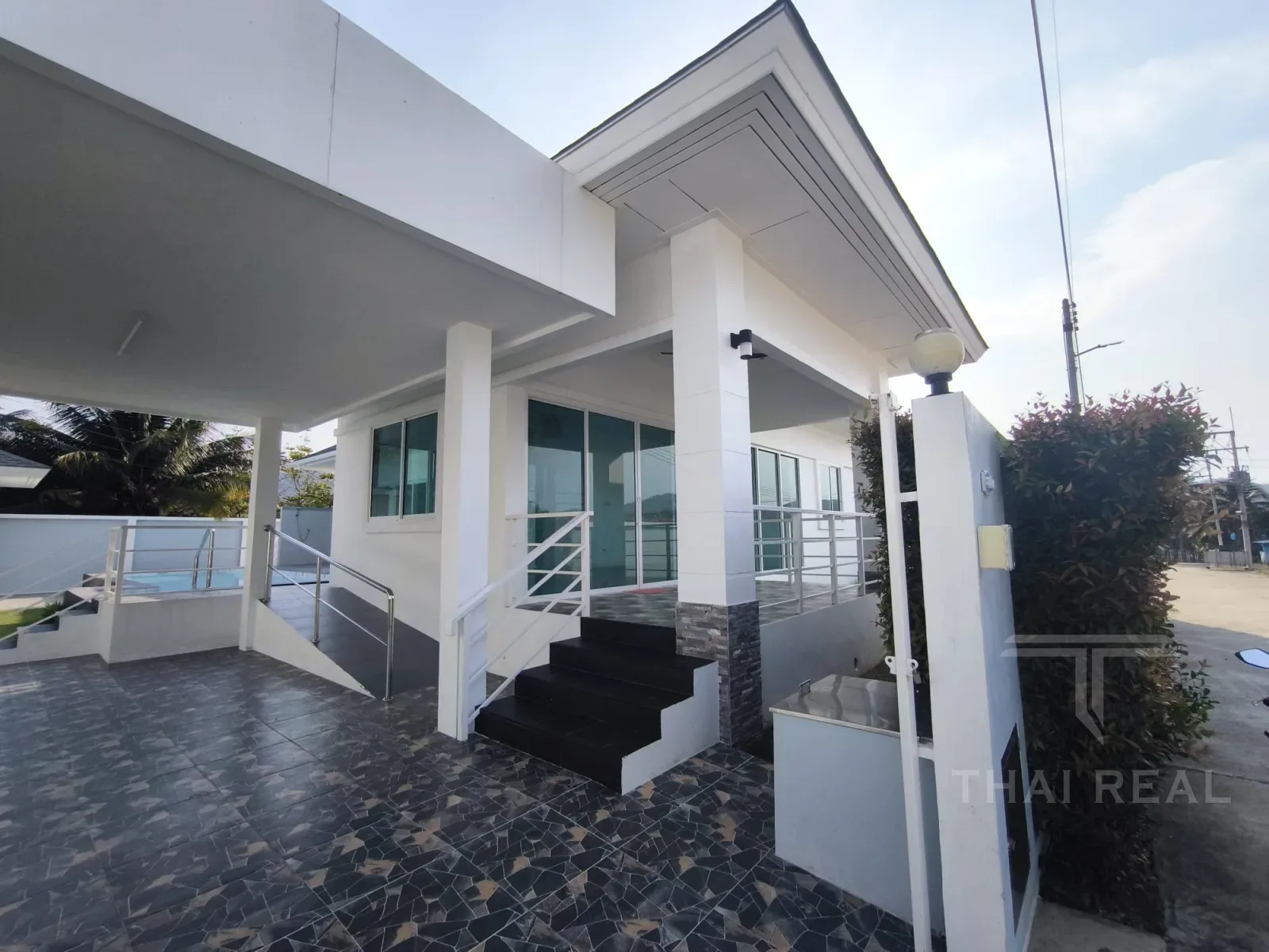 Mountain-View Pool Villa – photo 4