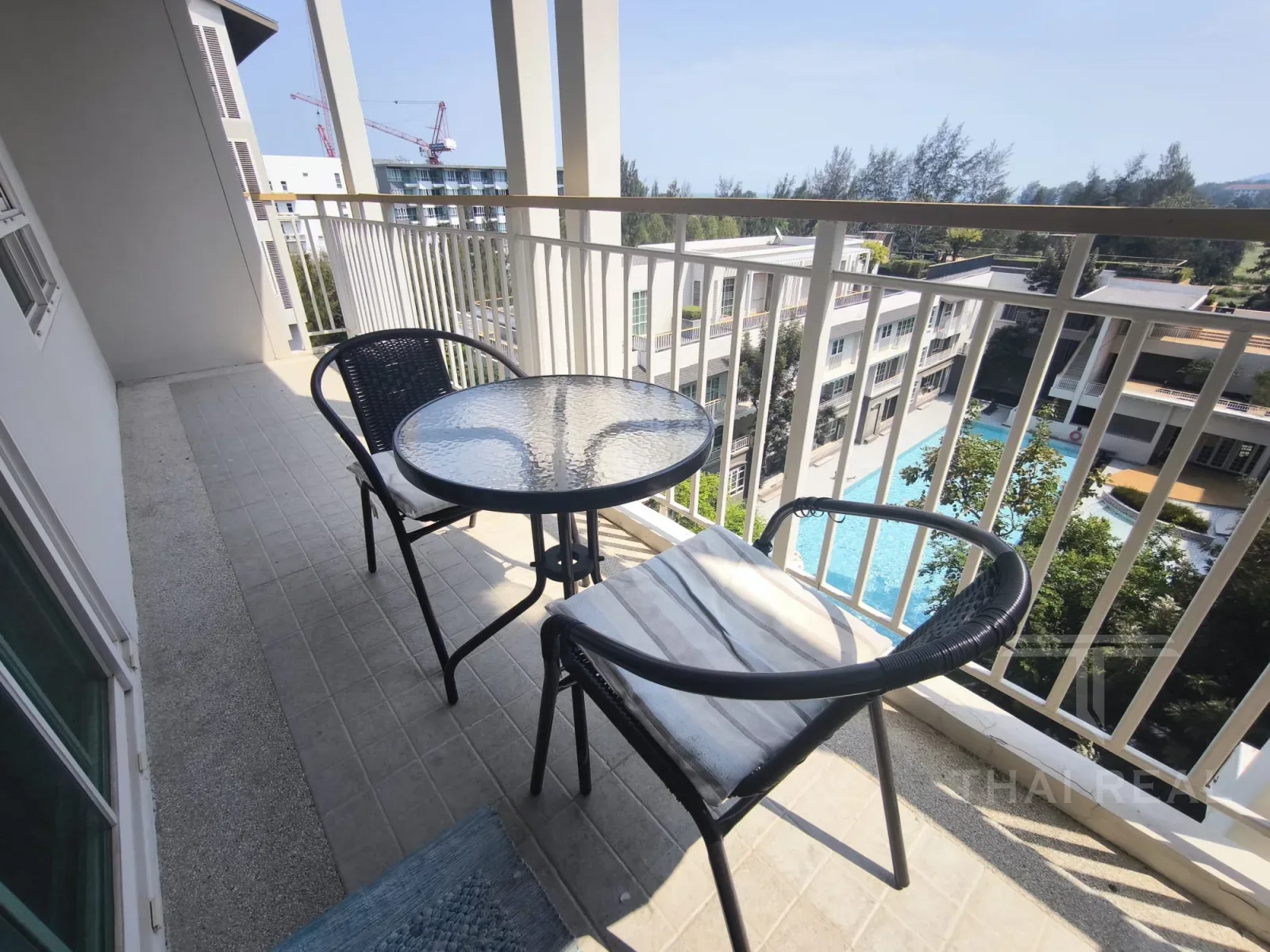 Autumn Mountain-View Condo – photo 21