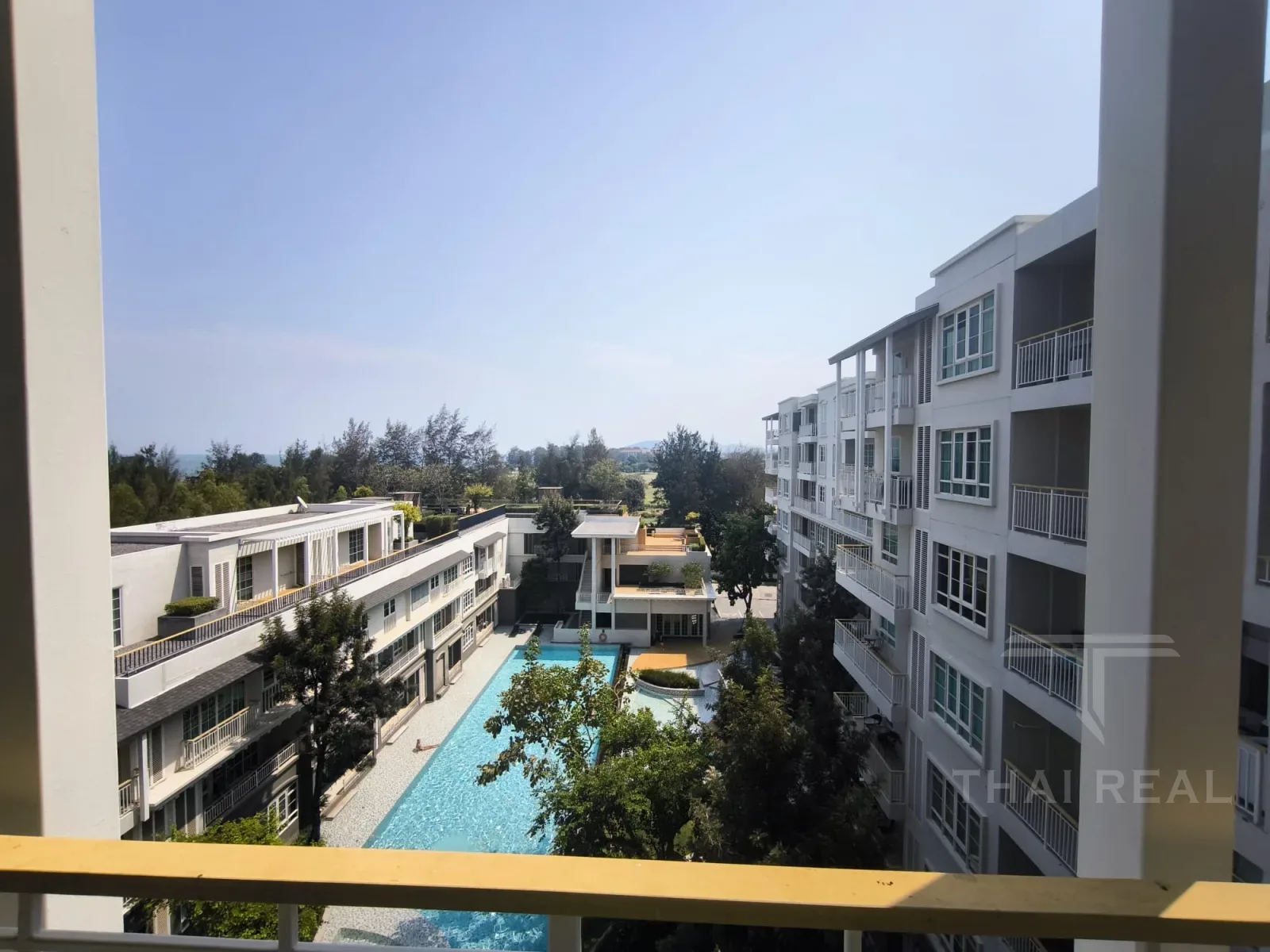 Autumn Mountain-View Condo – photo 29