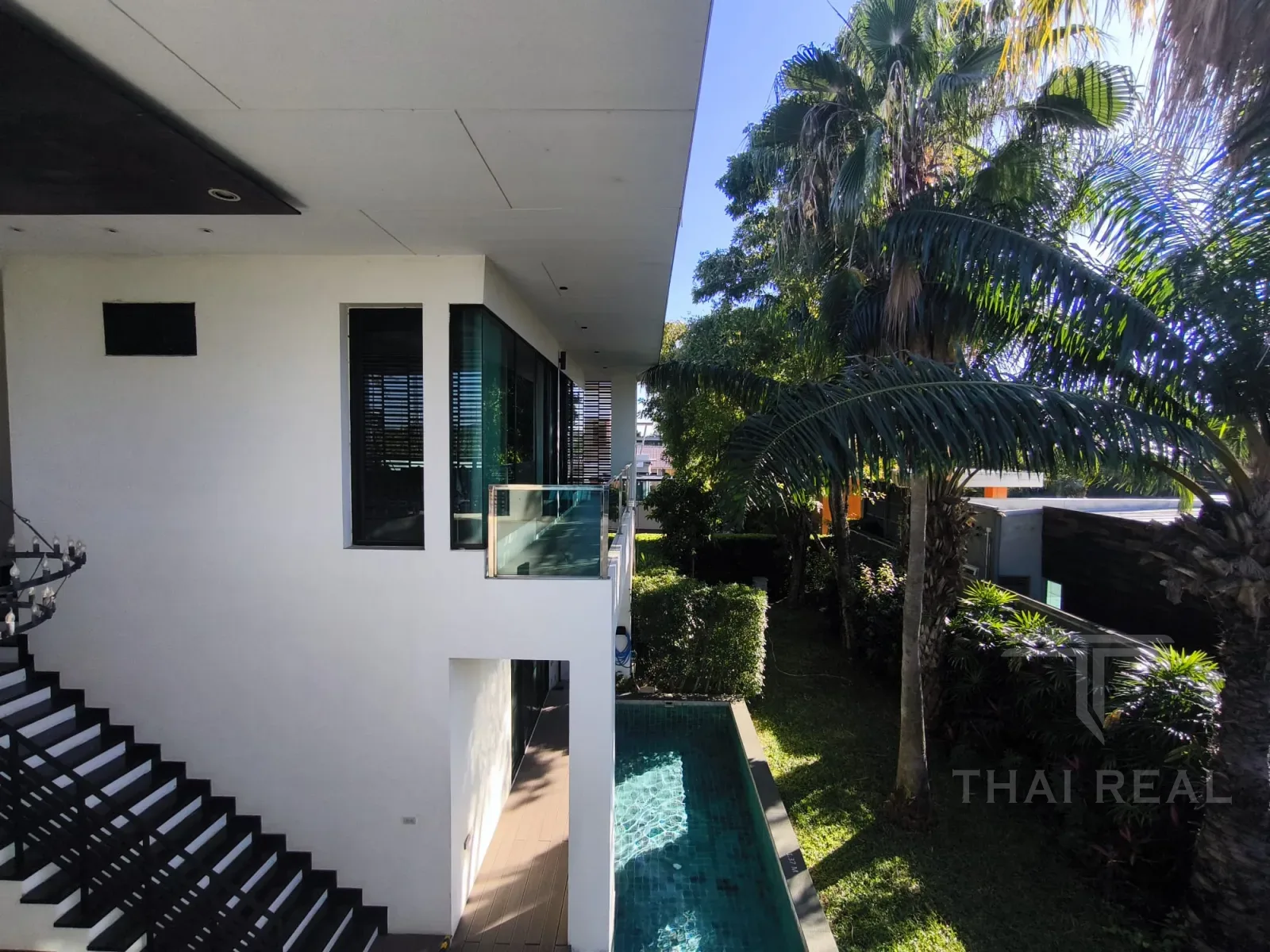 Designer Luxury Pool Villa – photo 23