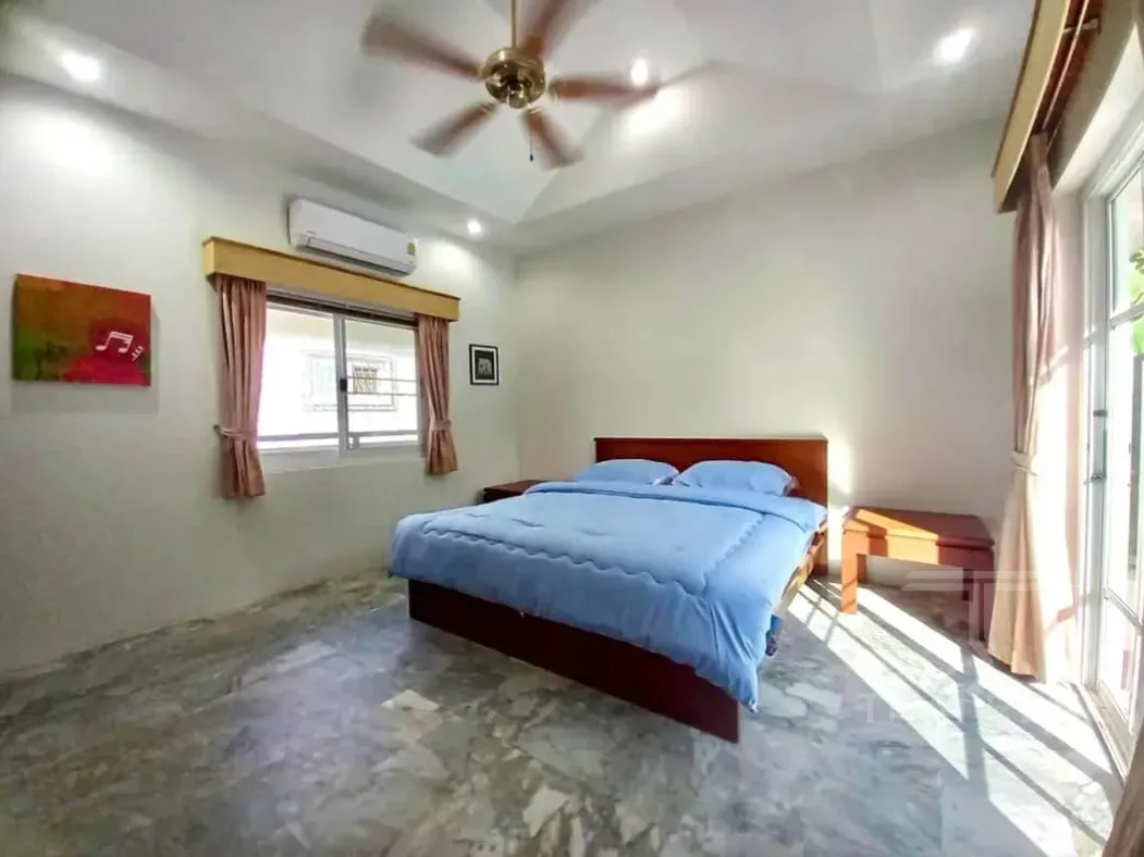 Detached Pool House – photo 11