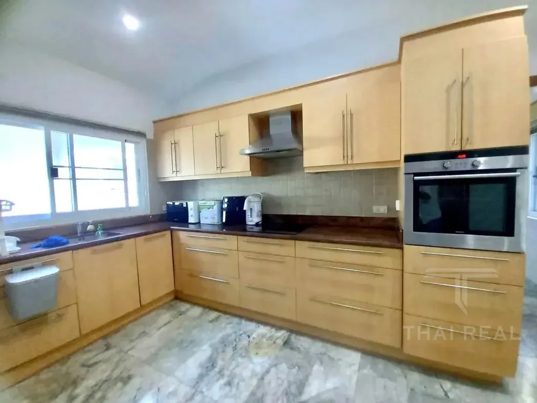Detached Pool House – photo 3
