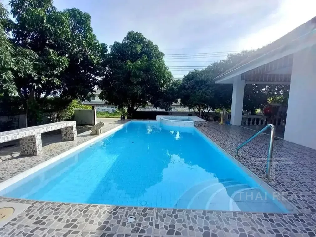 Detached Pool House – photo 2