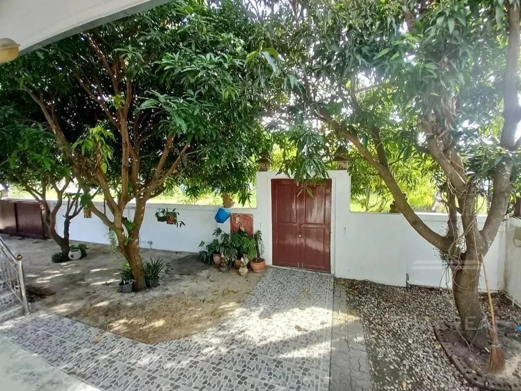 Detached Pool House – photo 25