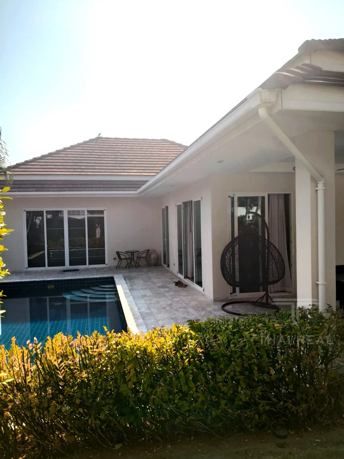 Mountain-View Pool Villa