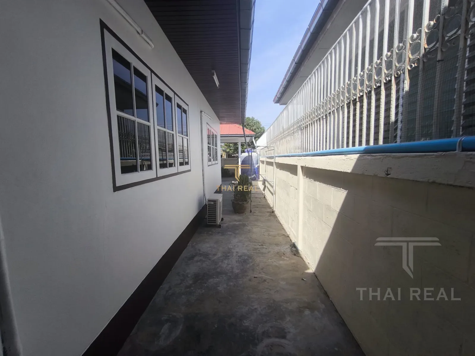 Family House near the Town Centre – photo 19