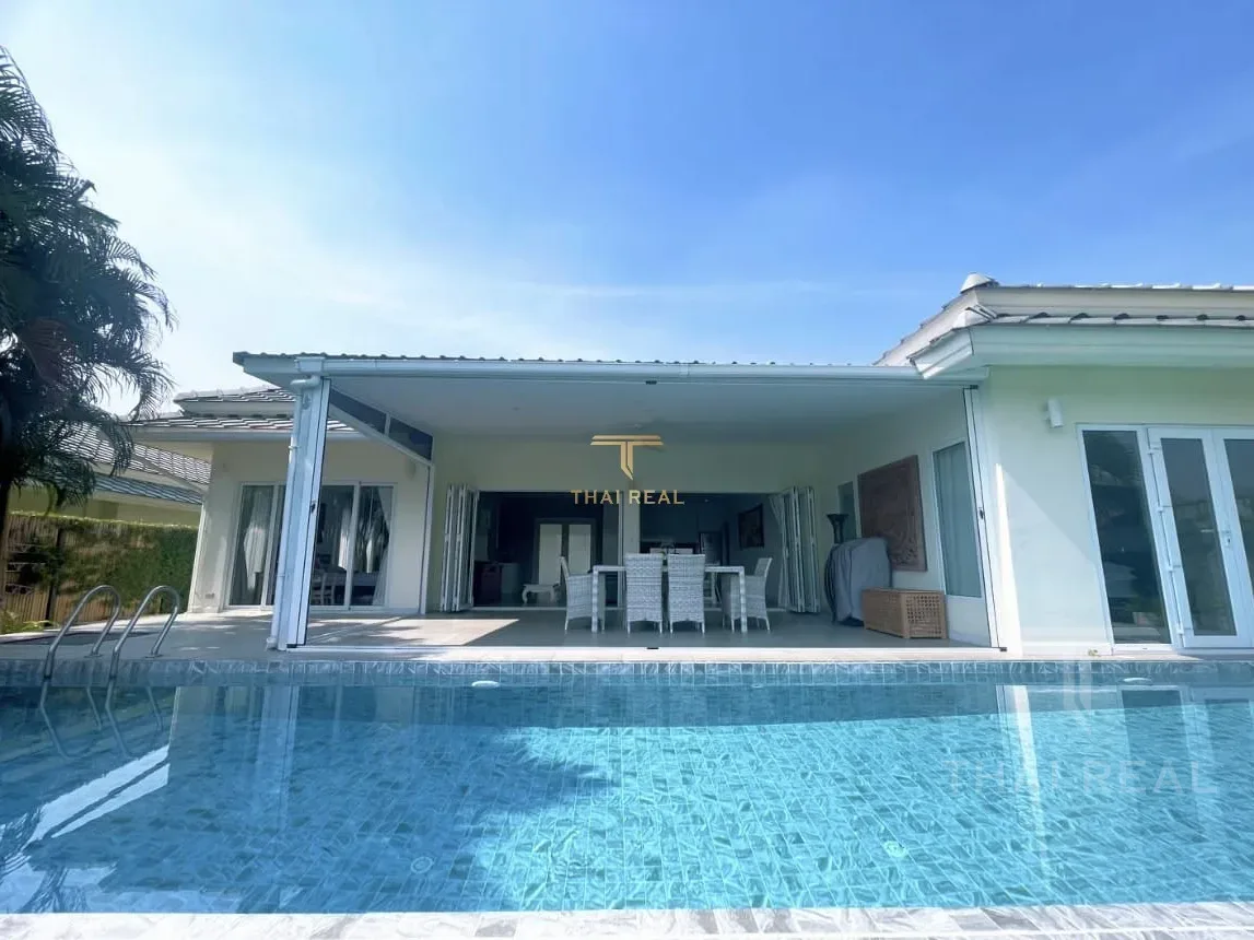Black Mountain Pool House