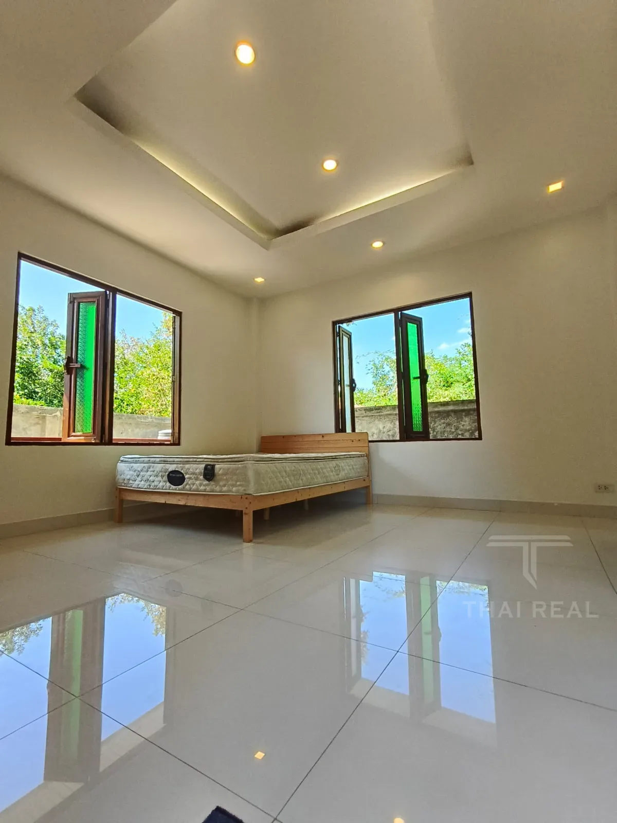 Beachside Home – photo 5