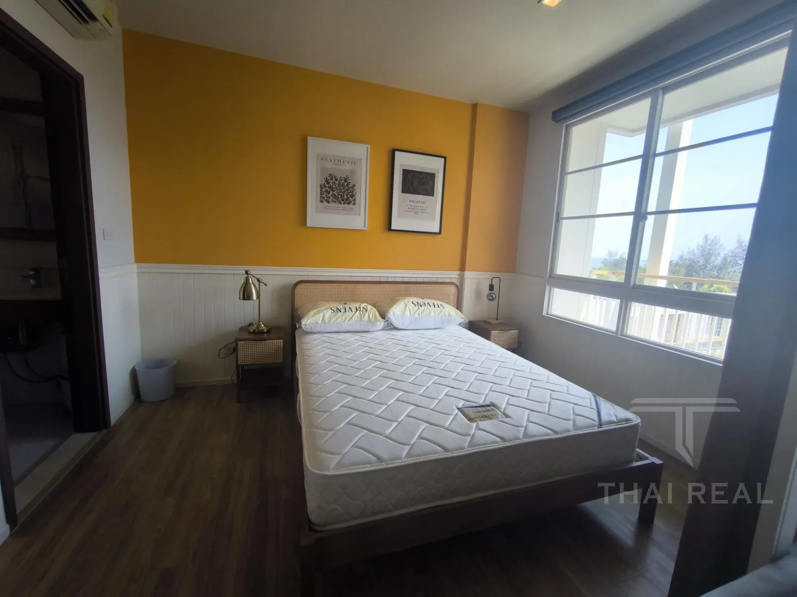 Autumn 2-Bed Condo with Terrace – photo 9