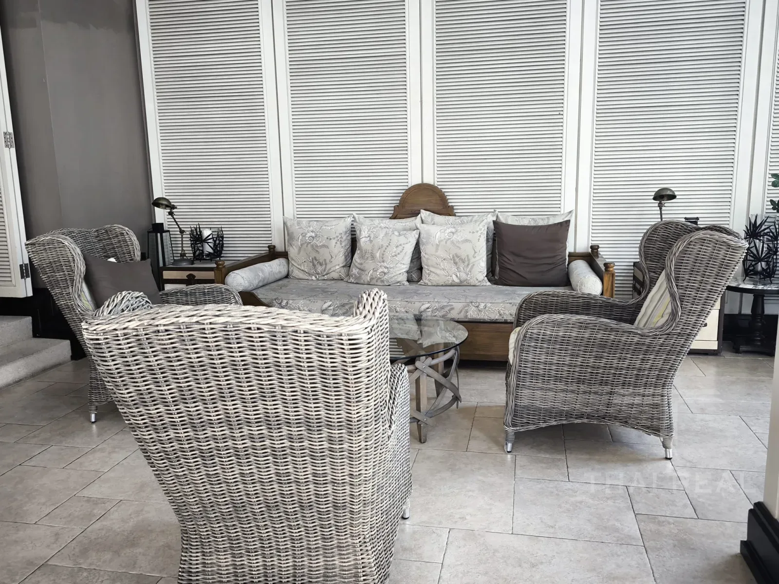 Autumn 2-Bed Condo with Terrace – photo 20