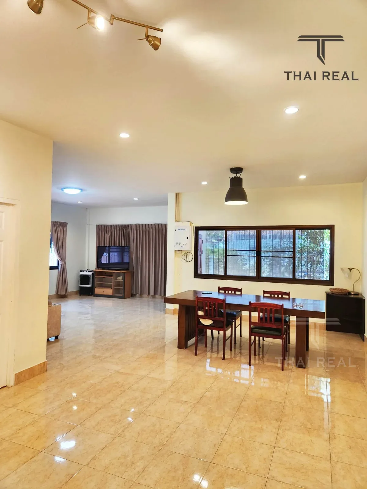 Beachside House near Sea Cret Resort – photo 3