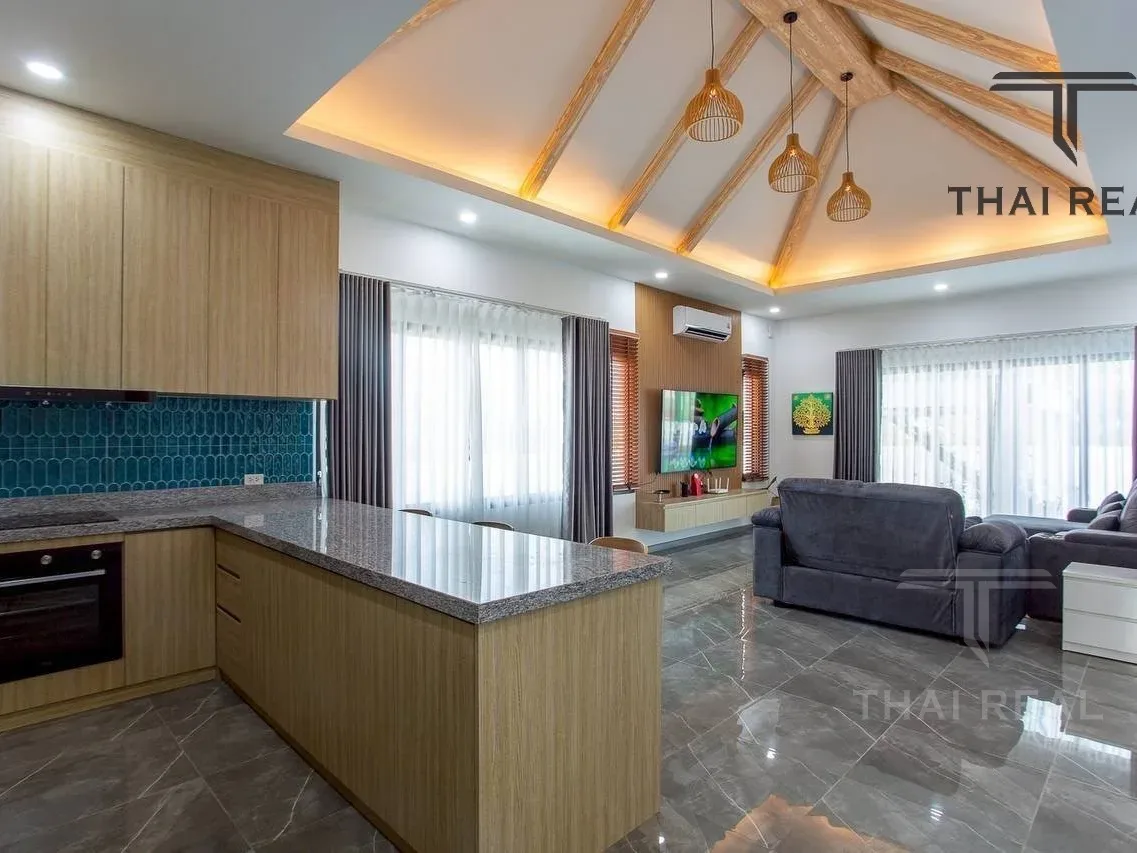 Luxury 3-Bed Saltwater Pool Villa – photo 9