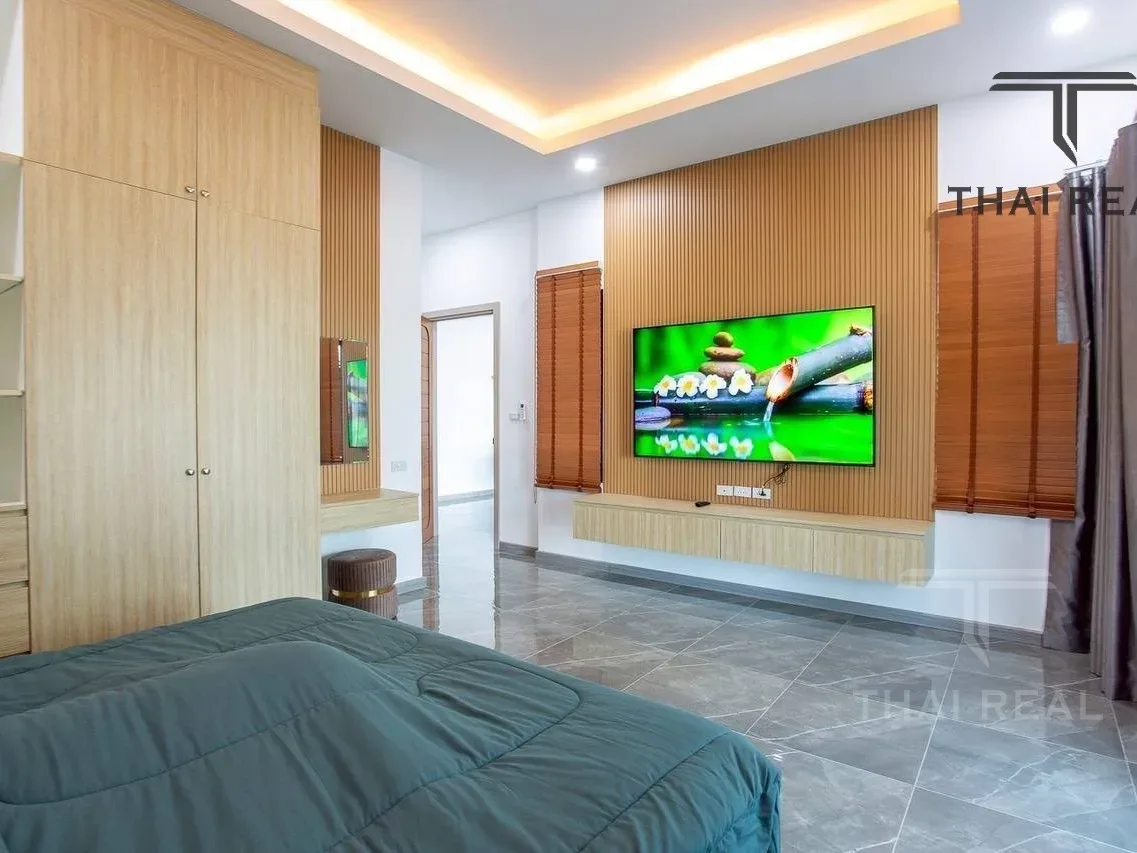 Luxury 3-Bed Saltwater Pool Villa – photo 15