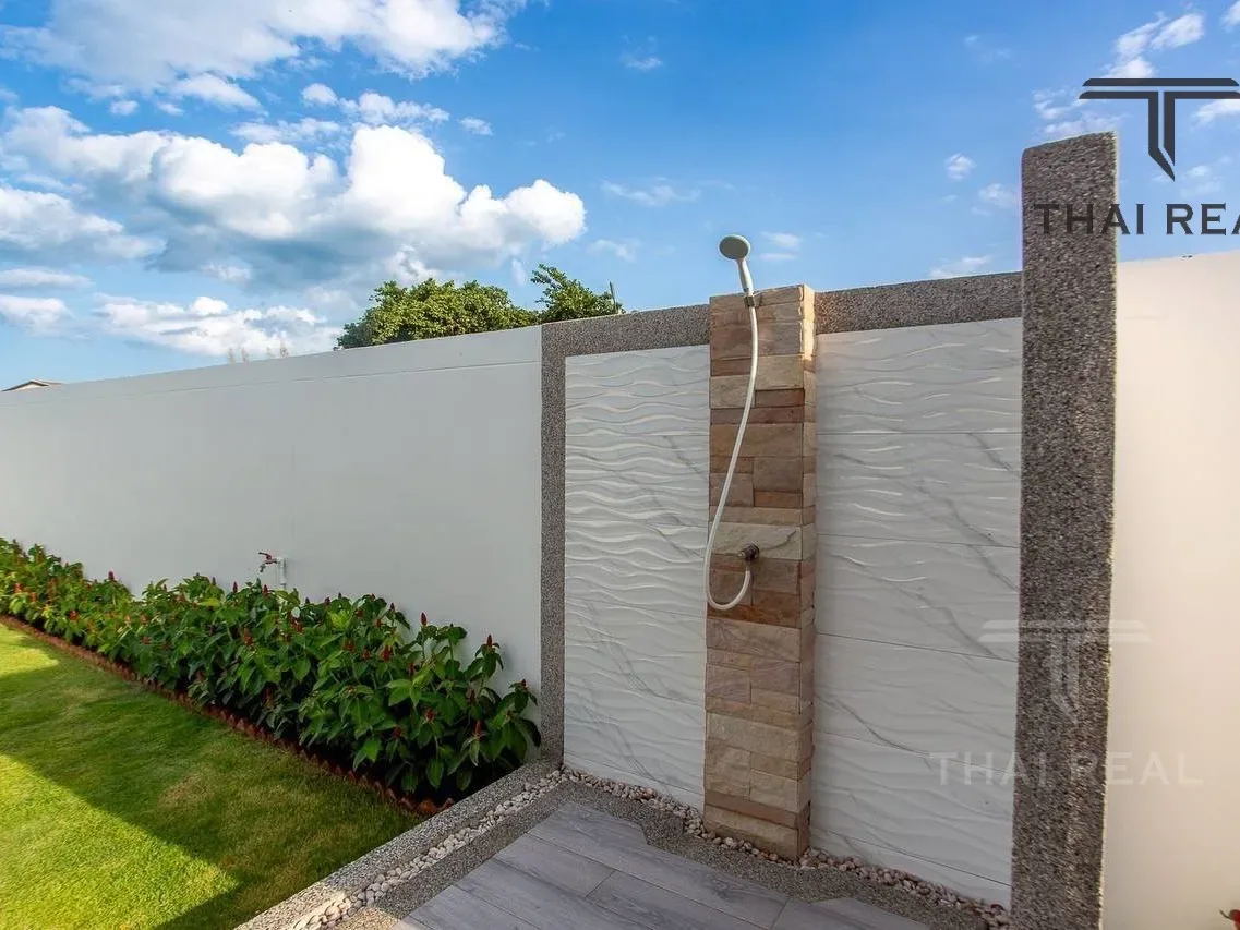 Luxury 3-Bed Saltwater Pool Villa – photo 26