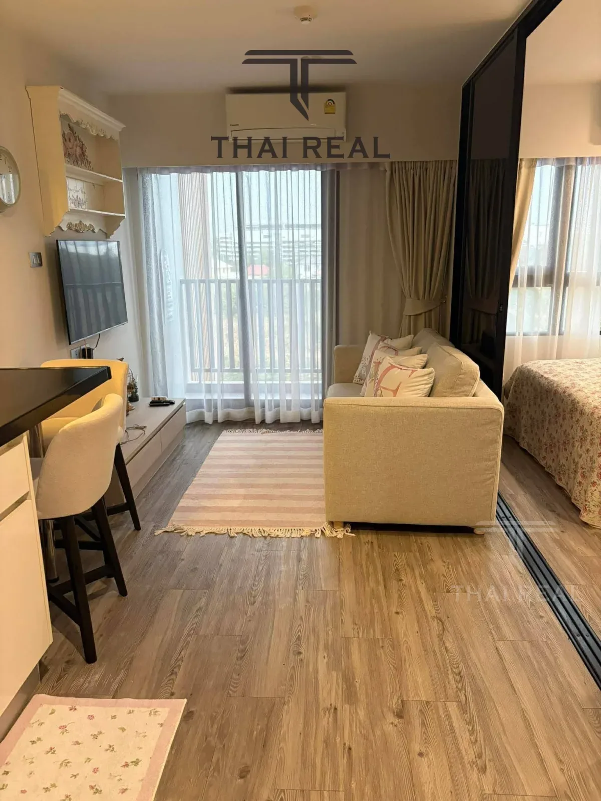 Upgraded 1-Bed Condo at Dcondo D2 – photo 2