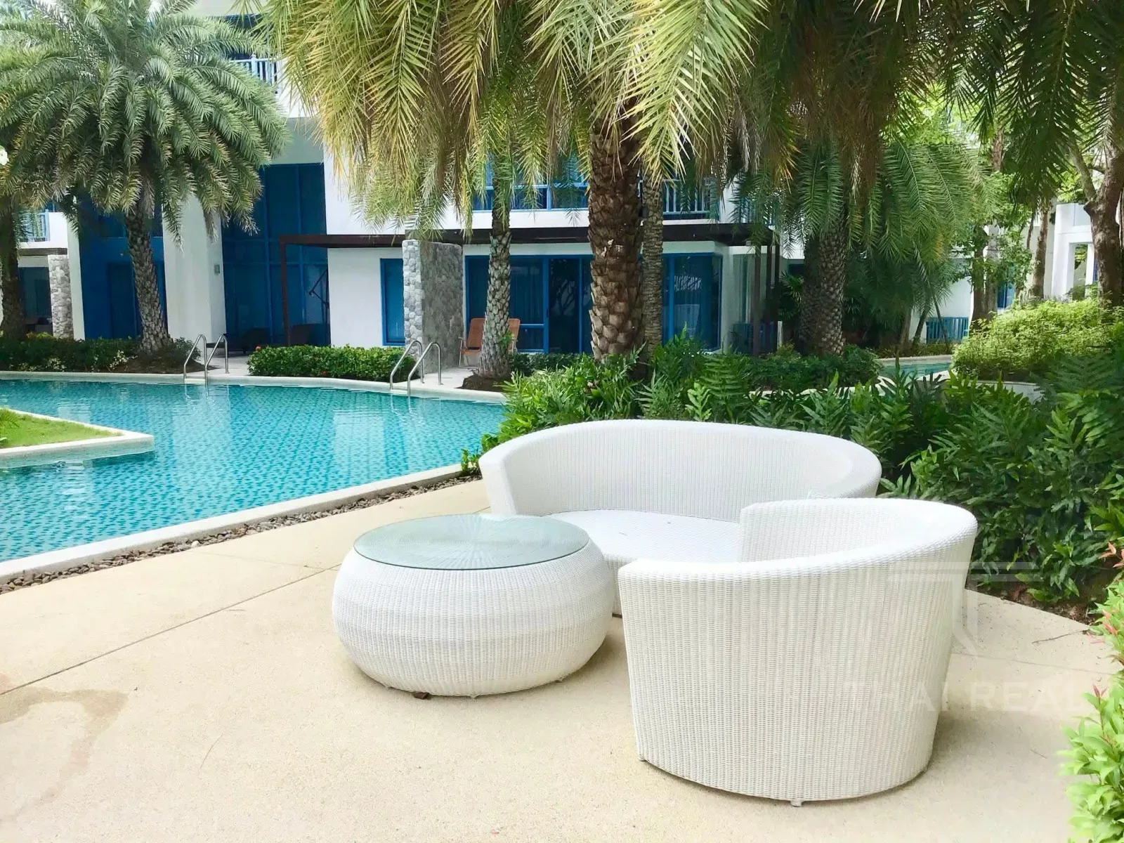 Beachfront 2-Bed Condo, The Crest Santora – photo 18
