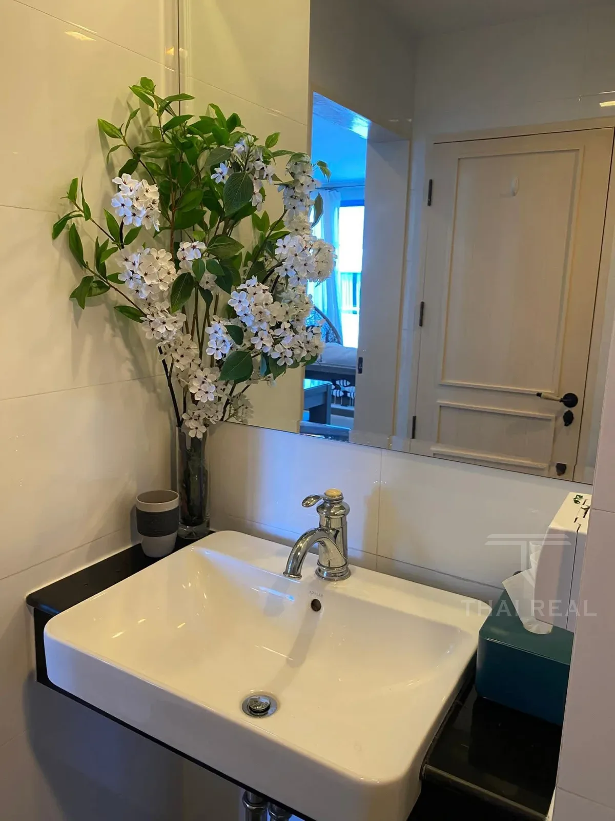 Beachfront 2-Bed Condo, The Crest Santora – photo 19