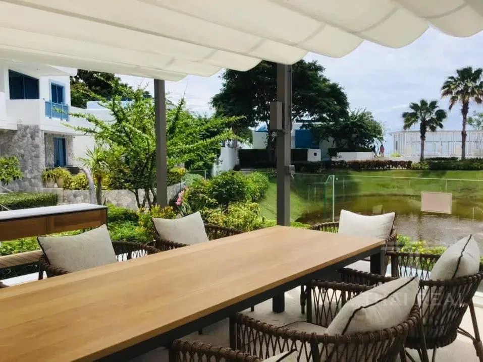 Beachfront 2-Bed Condo, The Crest Santora – photo 26