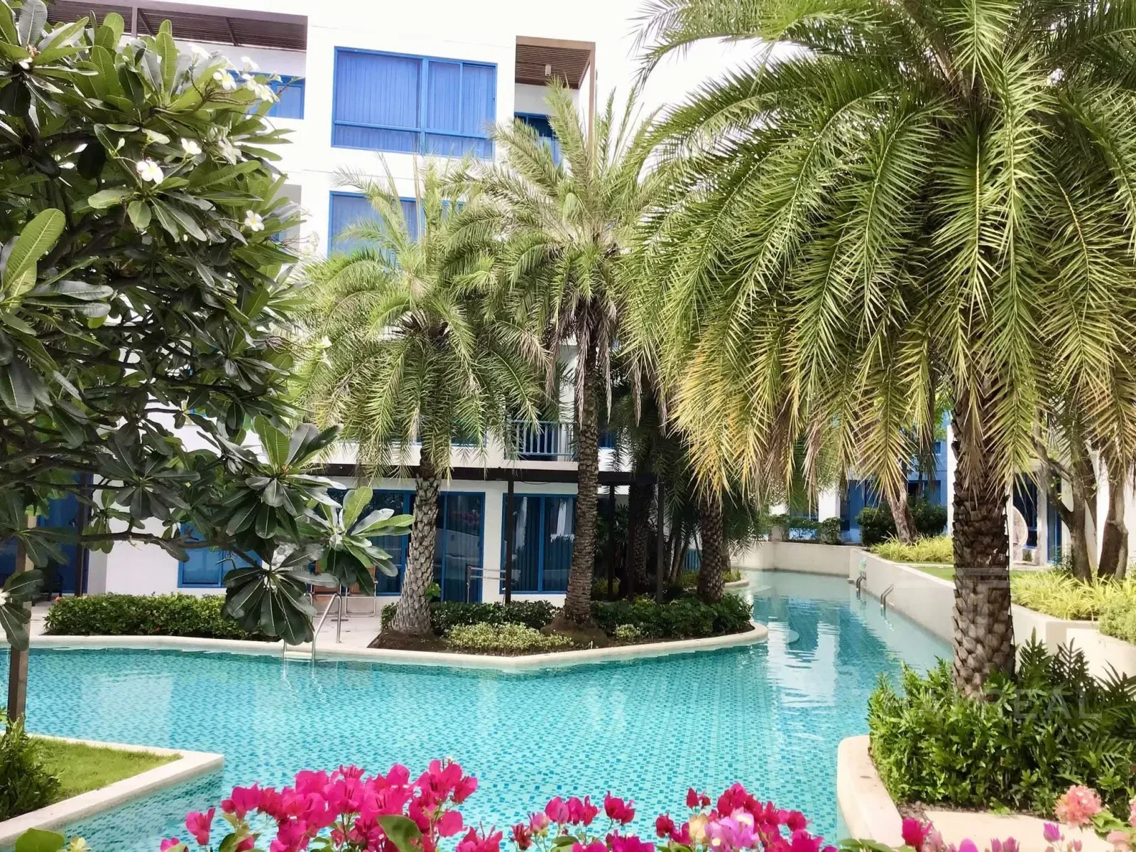 Beachfront 2-Bed Condo, The Crest Santora – photo 29