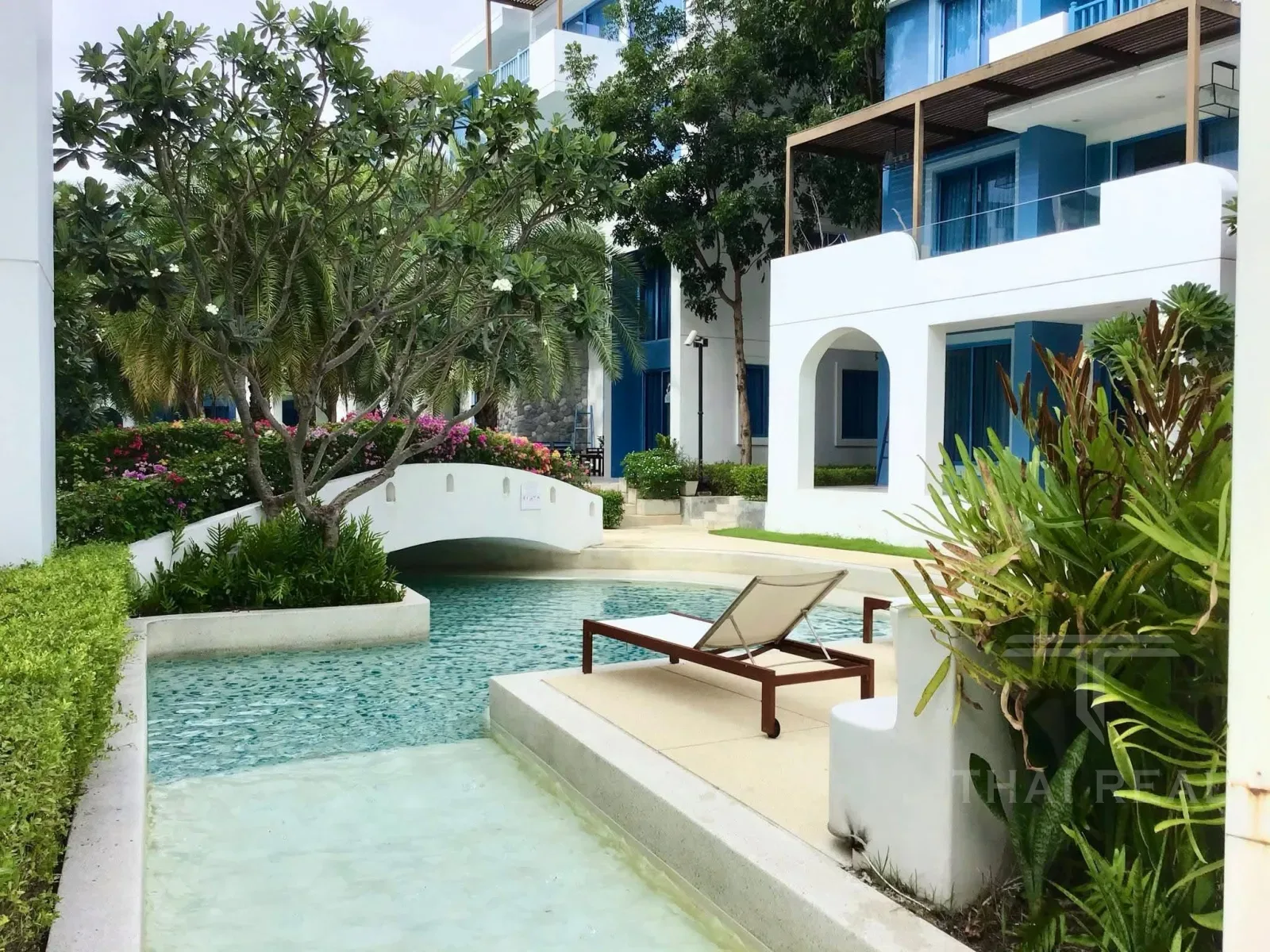Beachfront 2-Bed Condo, The Crest Santora – photo 30