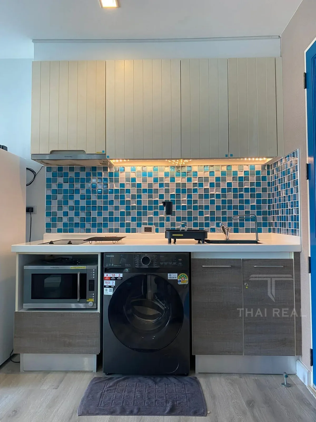 Beachfront 2-Bed Condo, The Crest Santora – photo 6