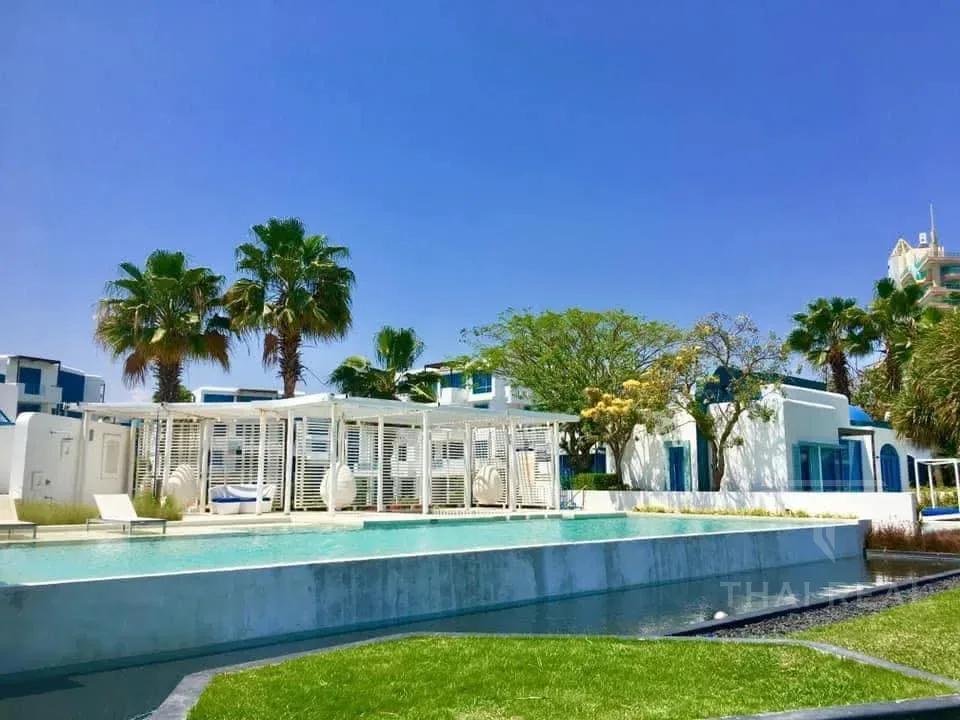 Beachfront 2-Bed Condo, The Crest Santora – photo 31