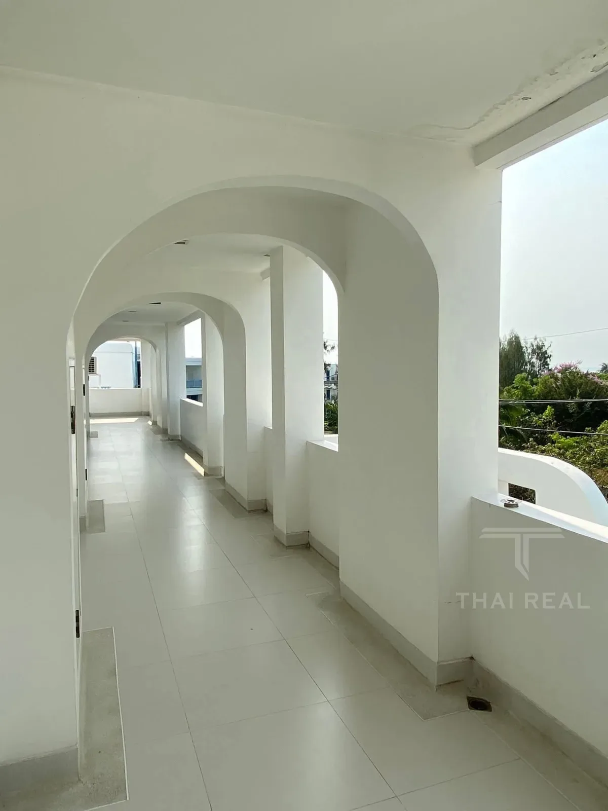 Beachfront 2-Bed Condo, The Crest Santora – photo 34