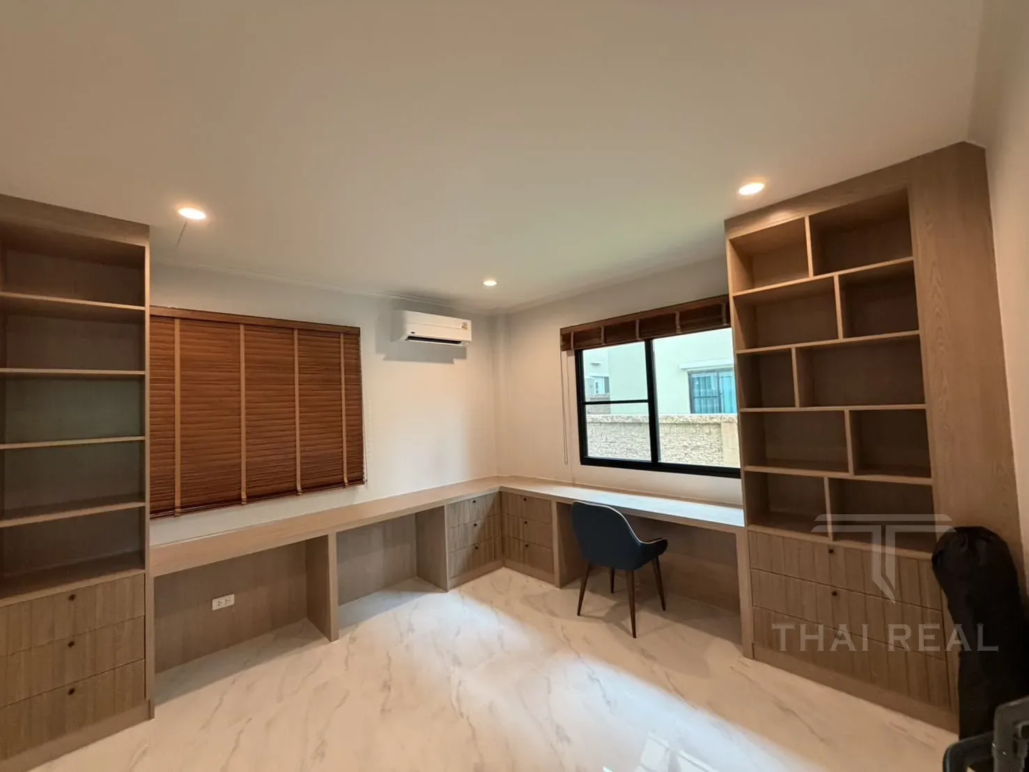 Supalai Lagoon Family House with Office – photo 10